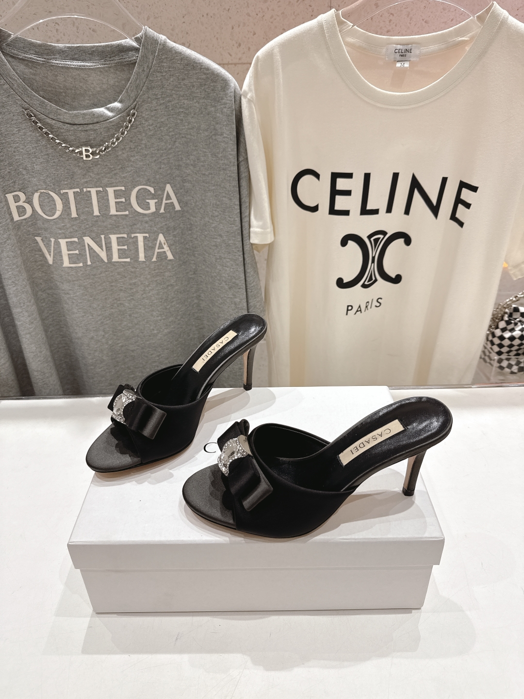 高版本出厂
  CASADEI｜卡桑帝 2025/ss 𝐧𝐞𝐰 夏季新品蝴蝶结高跟鞋拖鞋
F/W25最性