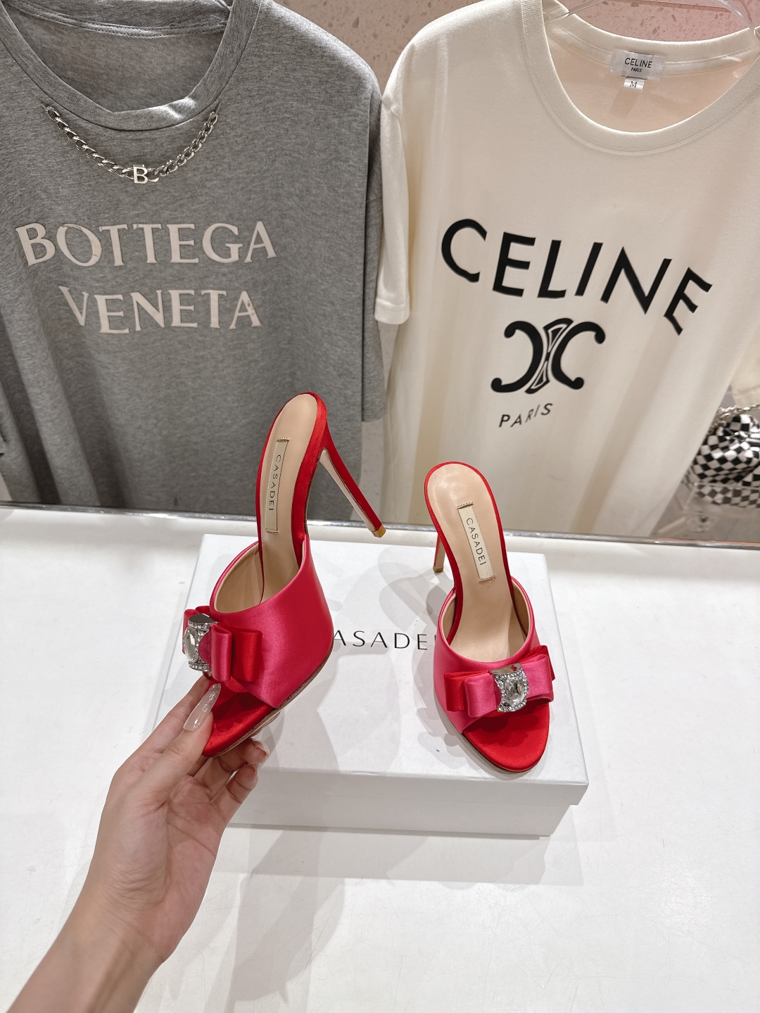 高版本出厂
  CASADEI｜卡桑帝 2025/ss 𝐧𝐞𝐰 夏季新品蝴蝶结高跟鞋拖鞋
F/W25最性