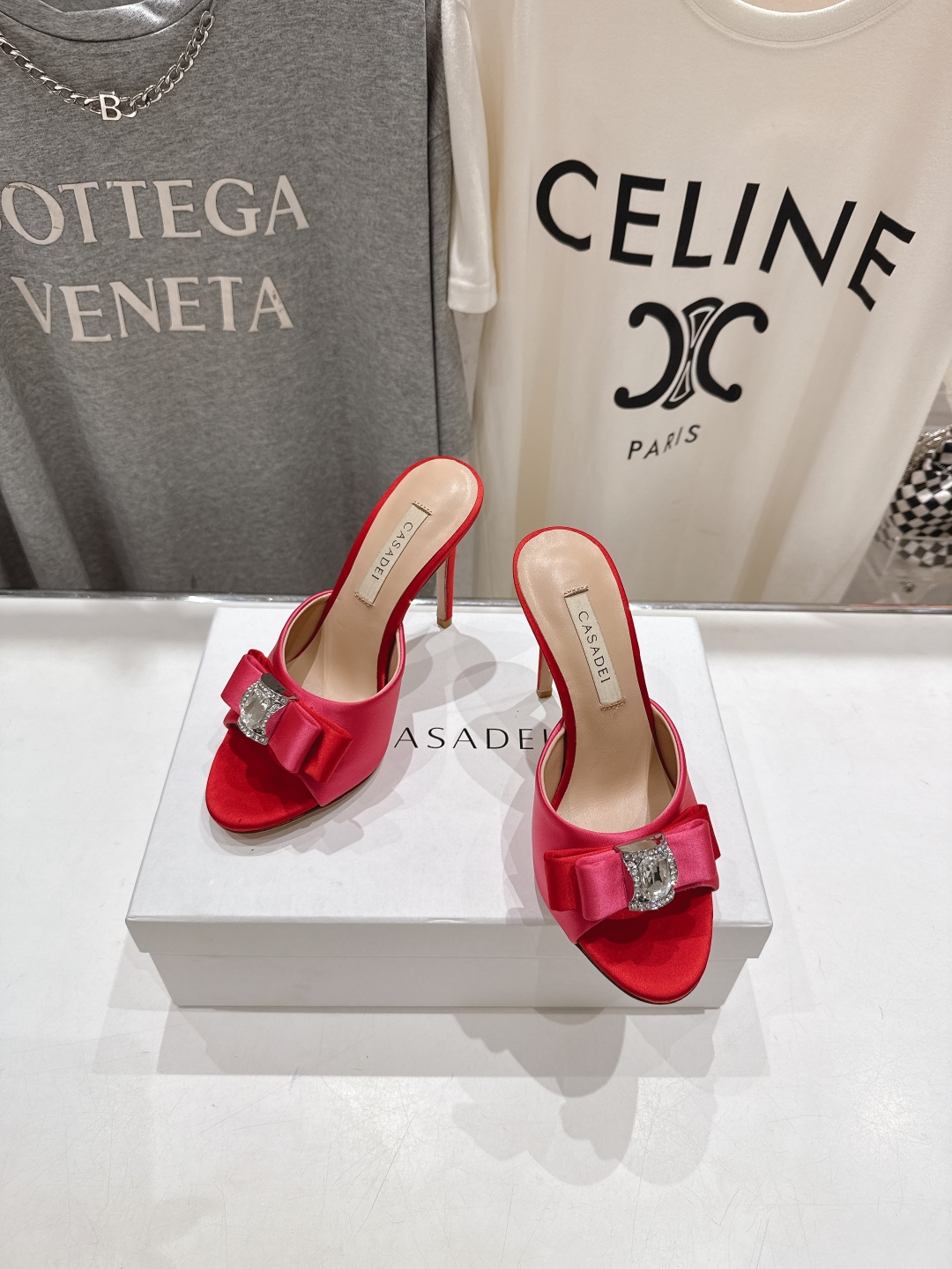 高版本出厂
  CASADEI｜卡桑帝 2025/ss 𝐧𝐞𝐰 夏季新品蝴蝶结高跟鞋拖鞋
F/W25最性