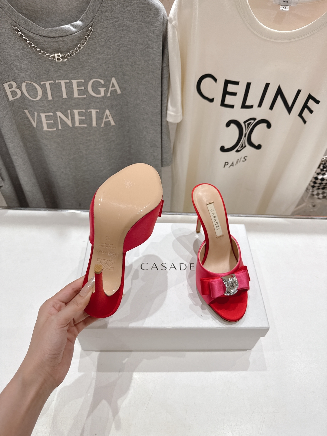 高版本出厂
  CASADEI｜卡桑帝 2025/ss 𝐧𝐞𝐰 夏季新品蝴蝶结高跟鞋拖鞋
F/W25最性