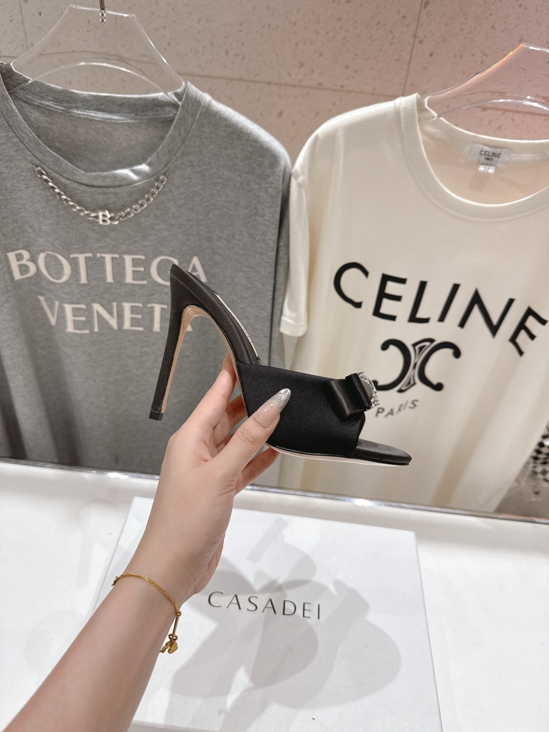 高版本出厂
  CASADEI｜卡桑帝 2025/ss 𝐧𝐞𝐰 夏季新品蝴蝶结高跟鞋拖鞋
F/W25最性