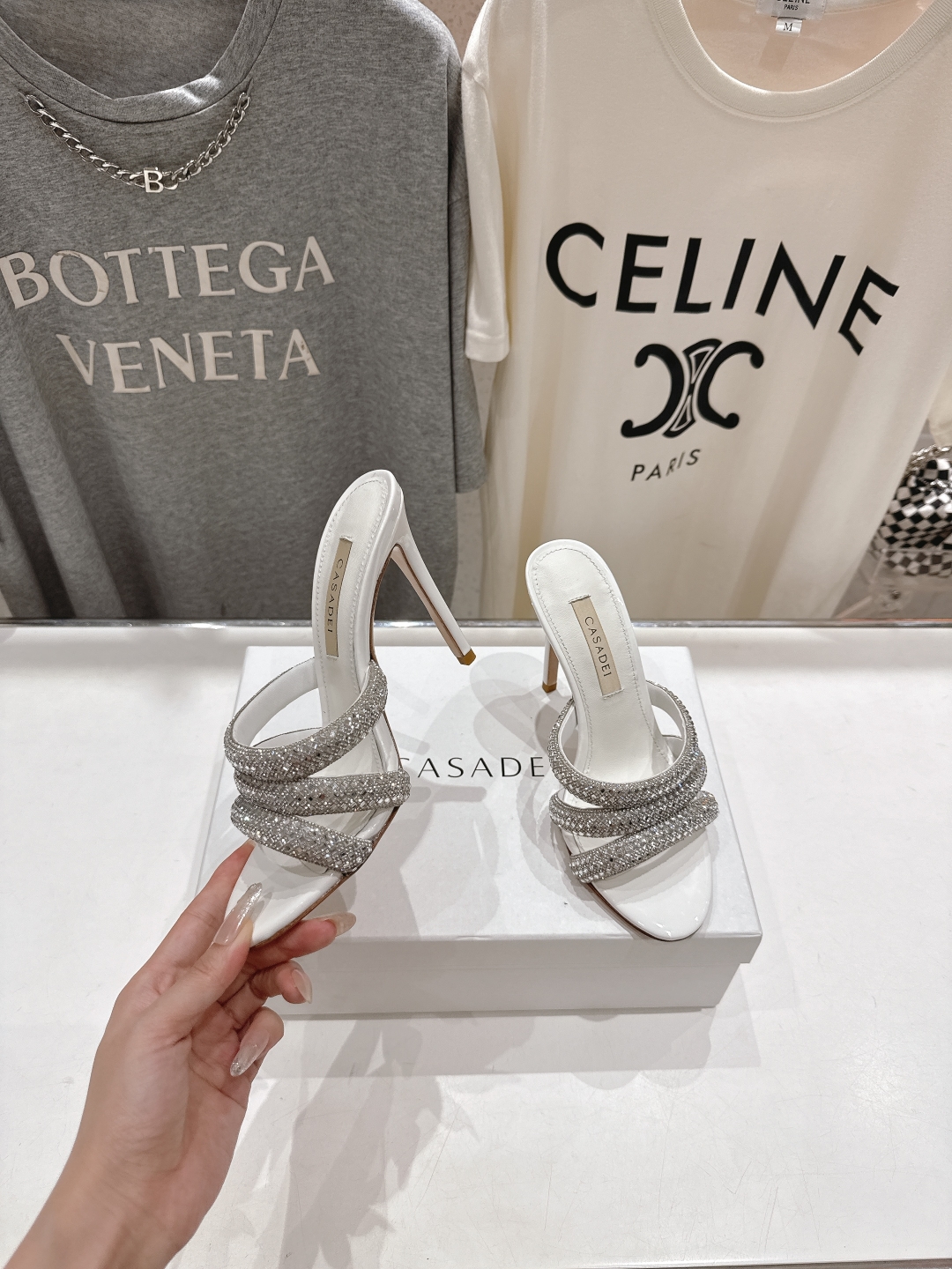 高版本出厂
  CASADEI｜卡桑帝 2025/ss 𝐧𝐞𝐰 夏季新品蝴蝶结高跟鞋拖鞋
F/W25最性