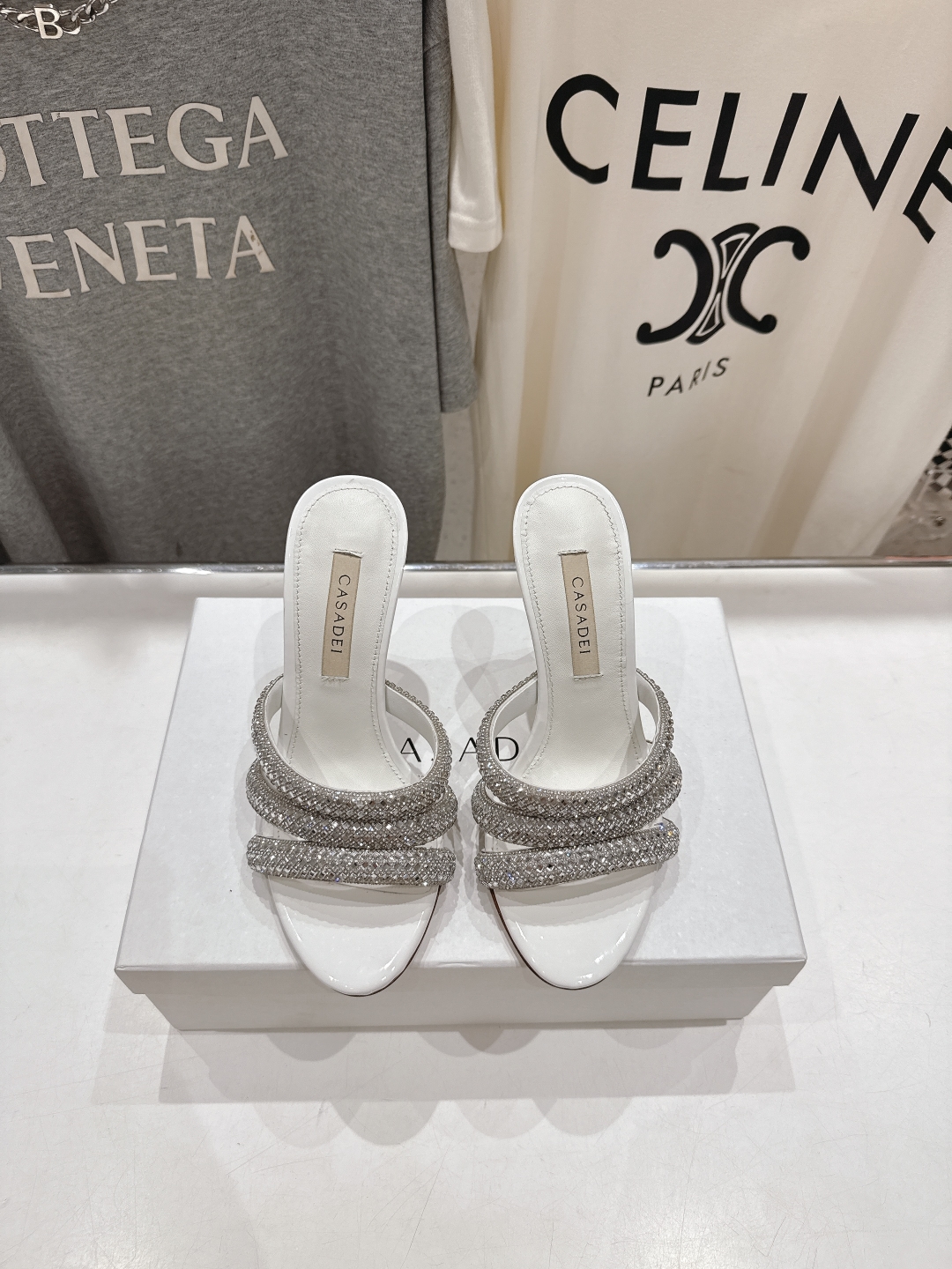 高版本出厂
  CASADEI｜卡桑帝 2025/ss 𝐧𝐞𝐰 夏季新品蝴蝶结高跟鞋拖鞋
F/W25最性