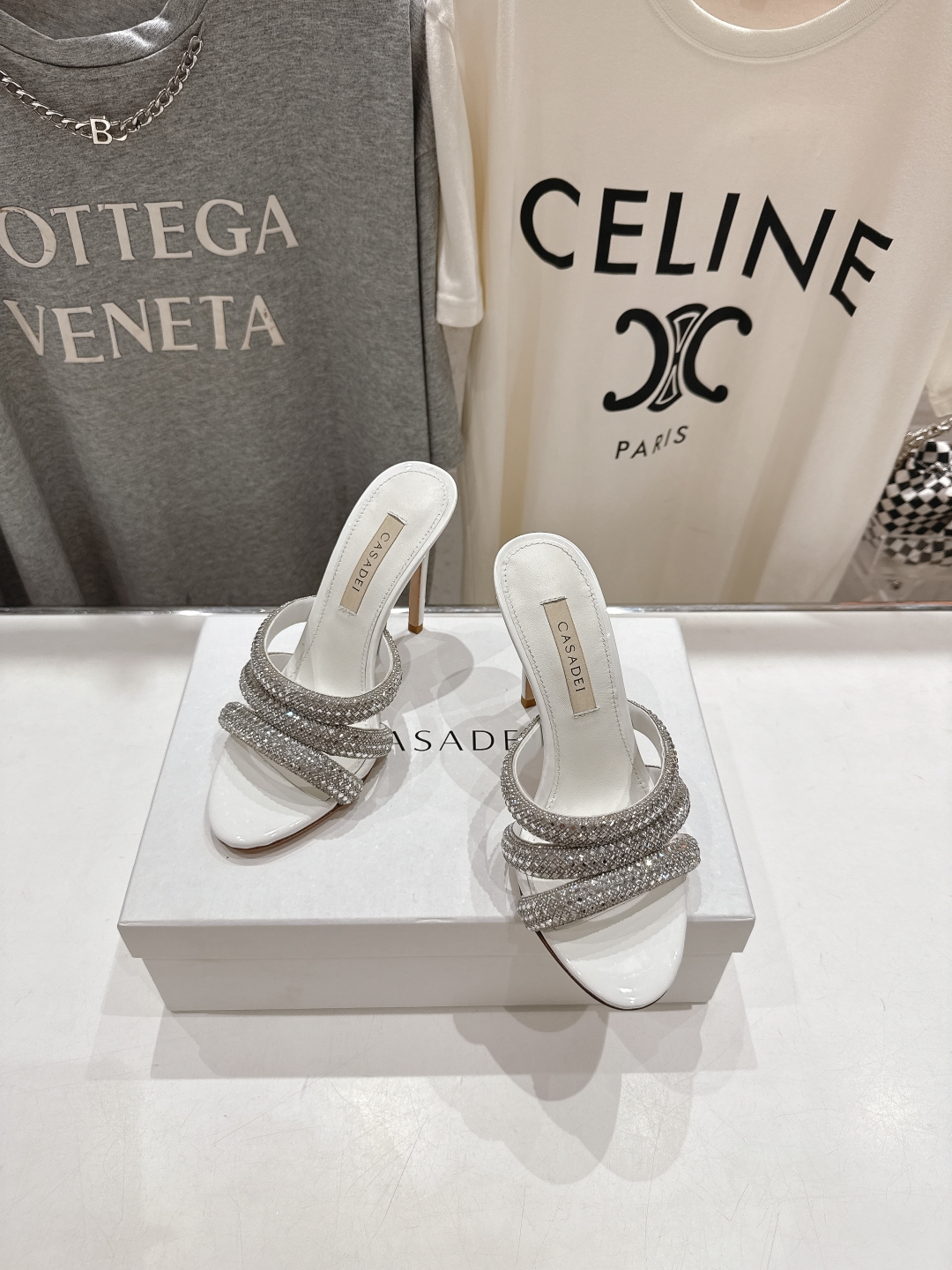 高版本出厂
  CASADEI｜卡桑帝 2025/ss 𝐧𝐞𝐰 夏季新品蝴蝶结高跟鞋拖鞋
F/W25最性