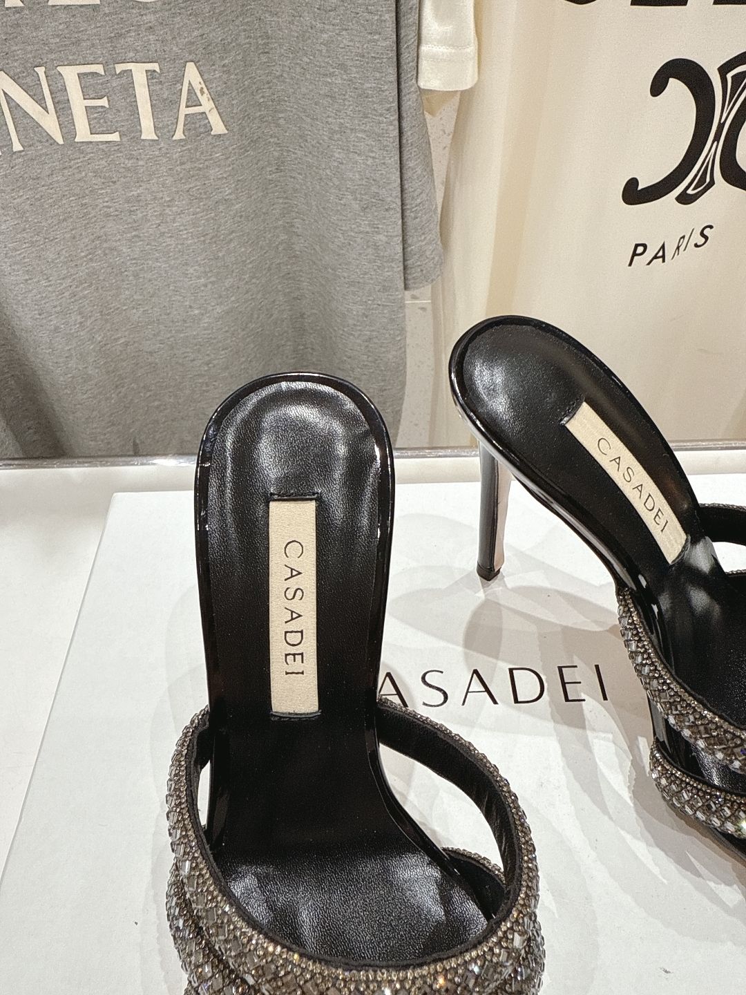 高版本出厂
  CASADEI｜卡桑帝 2025/ss 𝐧𝐞𝐰 夏季新品蝴蝶结高跟鞋拖鞋
F/W25最性