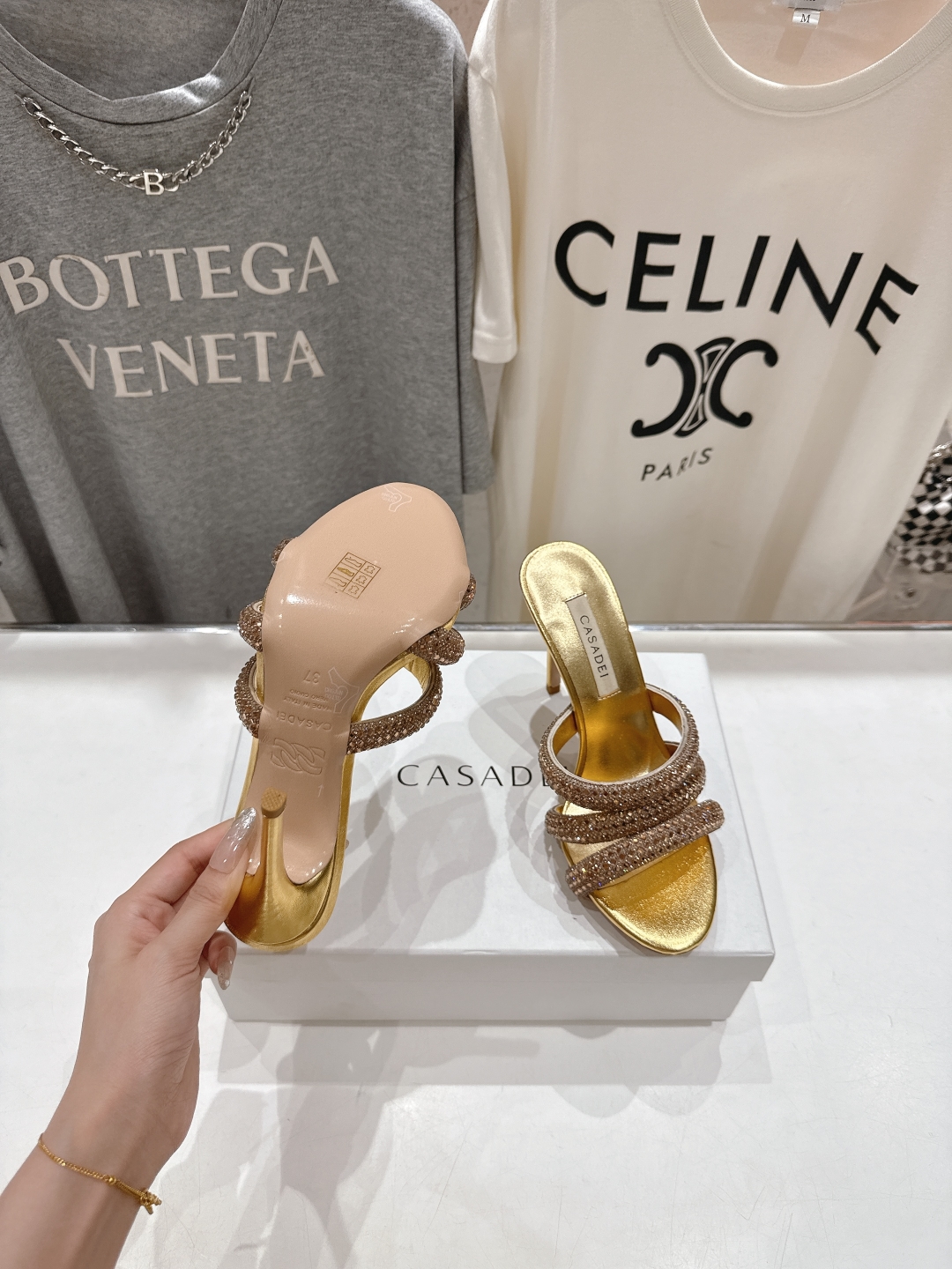高版本出厂
  CASADEI｜卡桑帝 2025/ss 𝐧𝐞𝐰 夏季新品蝴蝶结高跟鞋拖鞋
F/W25最性