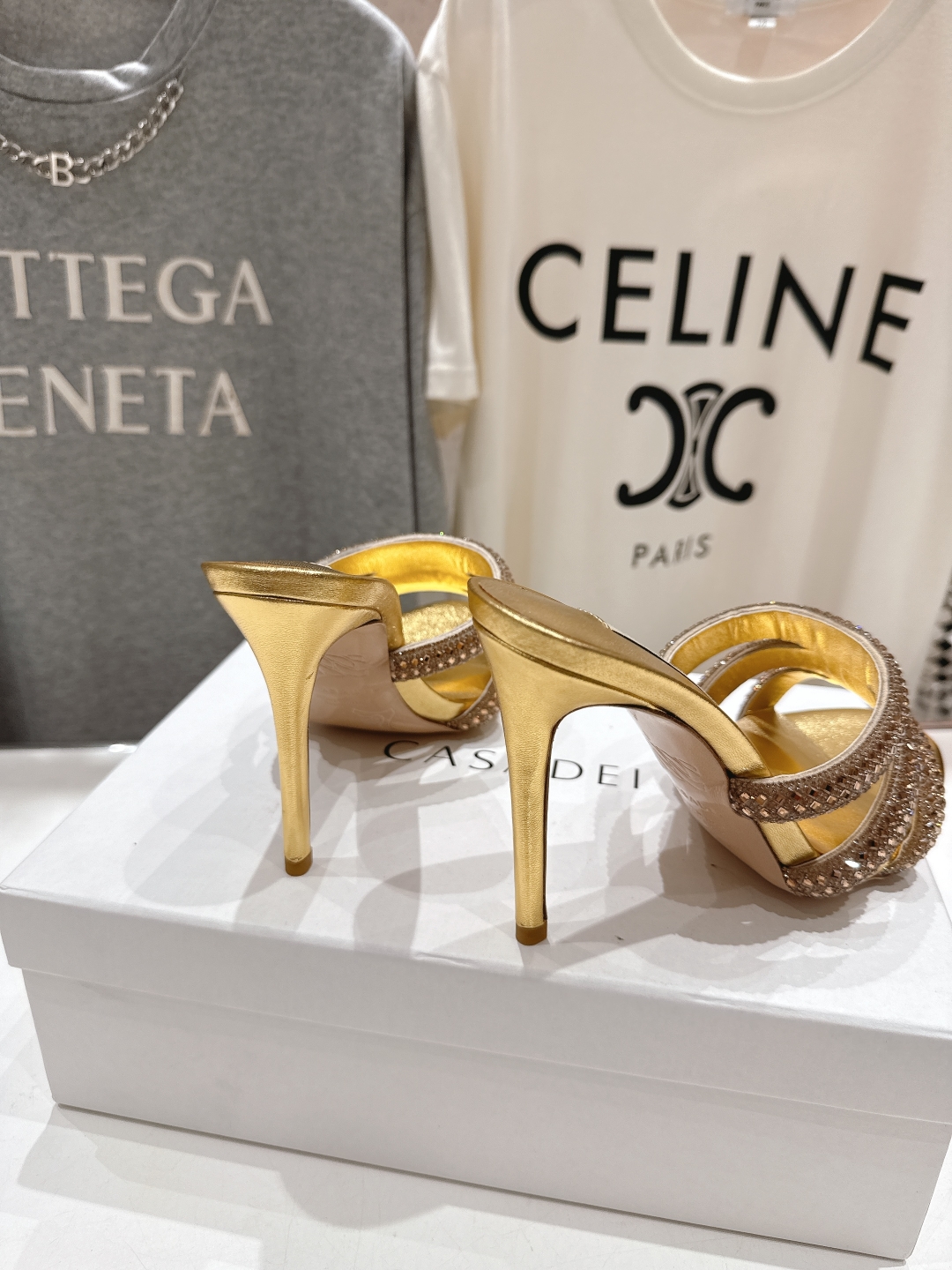 高版本出厂
  CASADEI｜卡桑帝 2025/ss 𝐧𝐞𝐰 夏季新品蝴蝶结高跟鞋拖鞋
F/W25最性