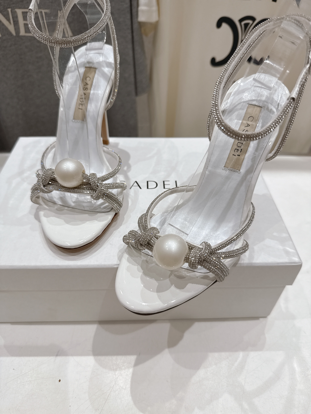 高版本出厂
  CASADEI｜卡桑帝 2025/ss 𝐧𝐞𝐰 夏季新品水晶钻高跟鞋凉鞋
F/W25最性