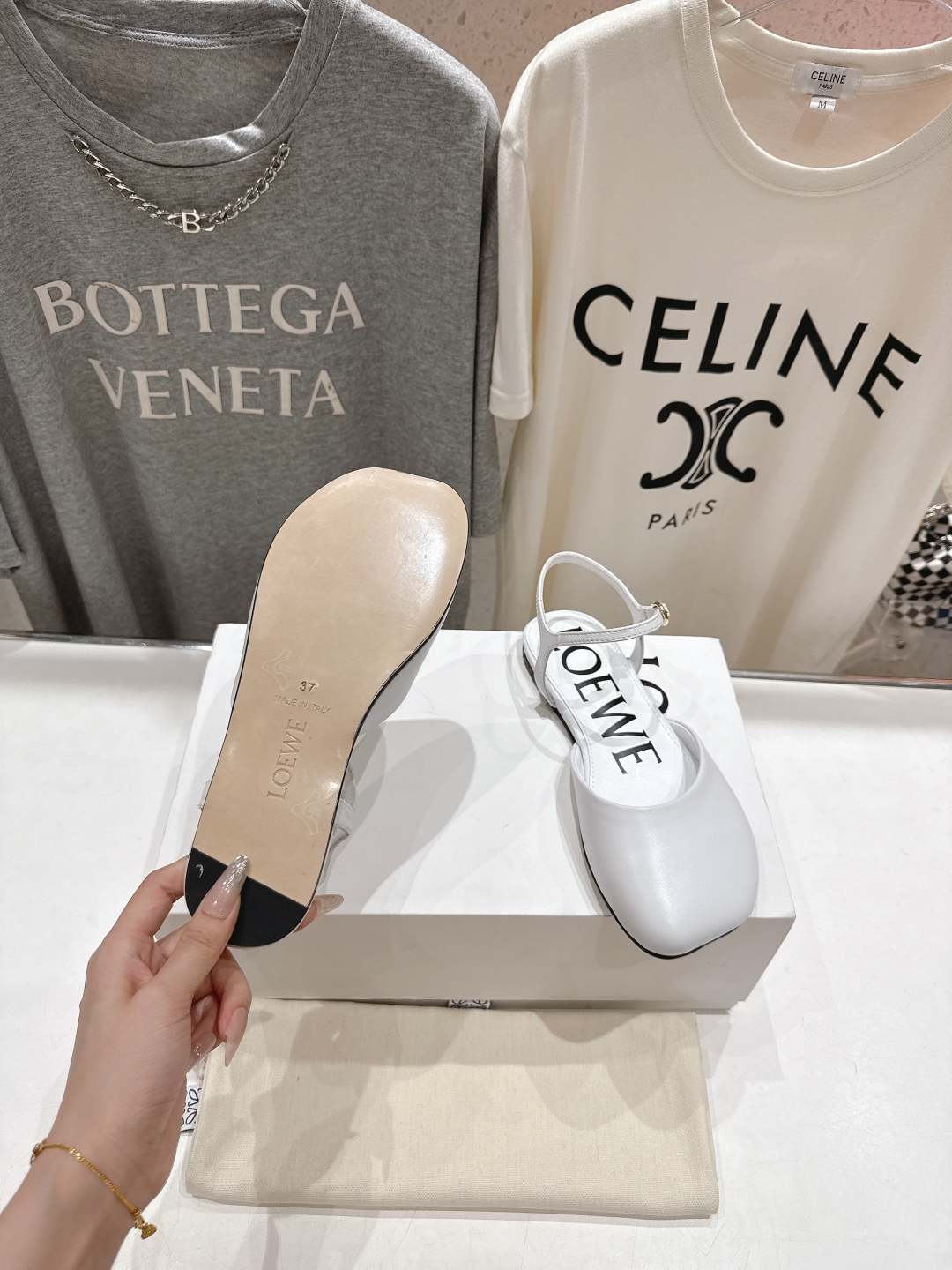 高版本出厂    
 LOEWE罗意威2025ss新款campo玛丽珍平底鞋凉鞋，国外购原板1：1开发～