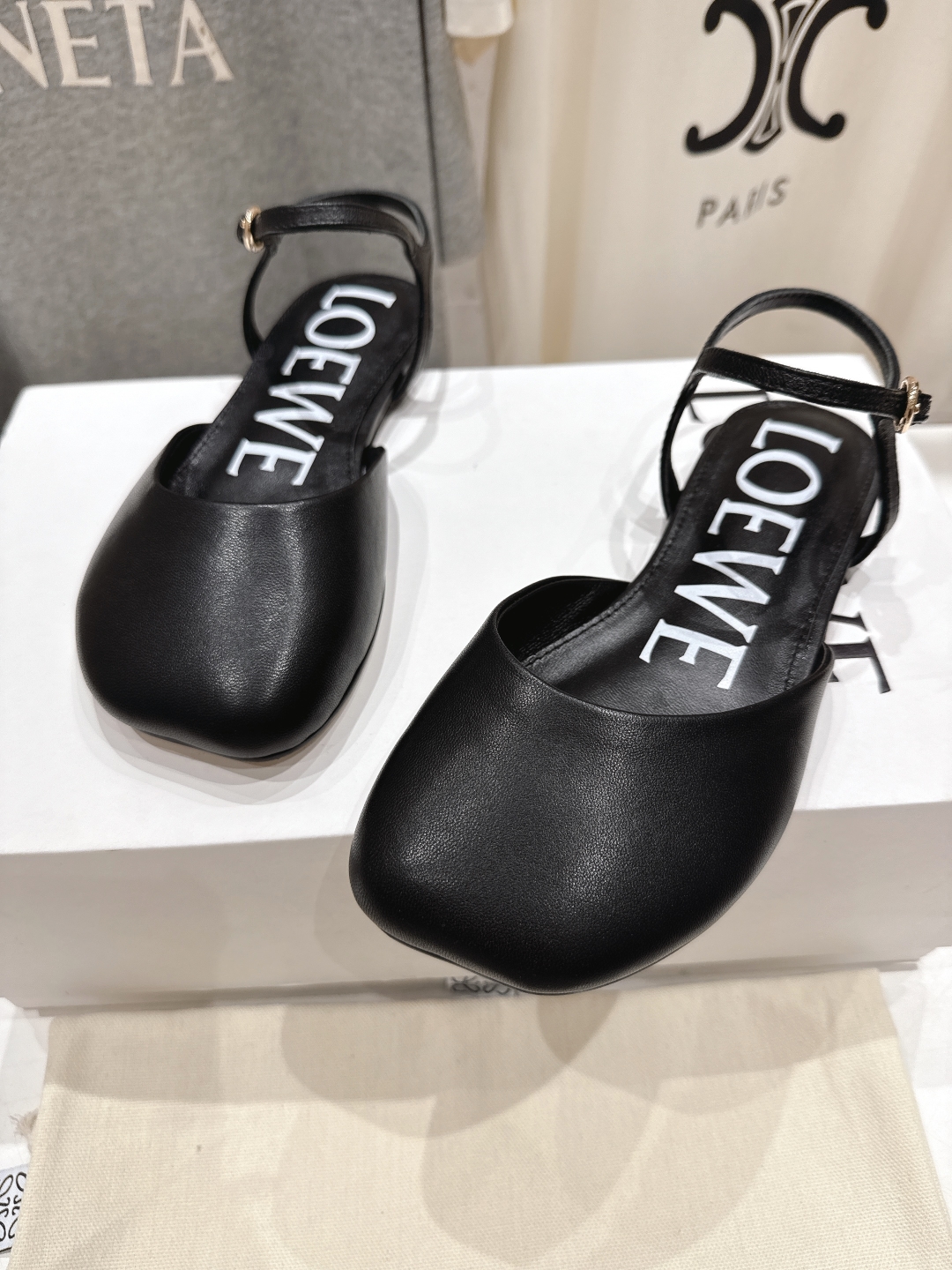 高版本出厂    
 LOEWE罗意威2025ss新款campo玛丽珍平底鞋凉鞋，国外购原板1：1开发～