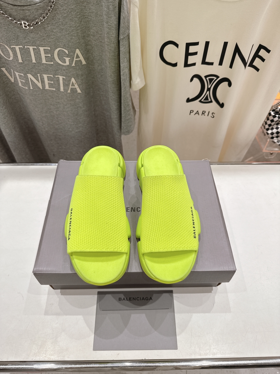 高版本出厂   男码+10
  Balenciaga/巴黎世家25ss最新爆款夏季厚底沙滩针织拖鞋～情侣
