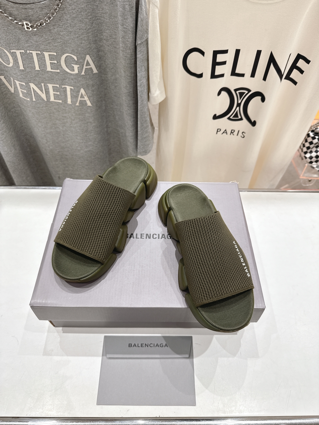 高版本出厂   男码+10
  Balenciaga/巴黎世家25ss最新爆款夏季厚底沙滩针织拖鞋～情侣