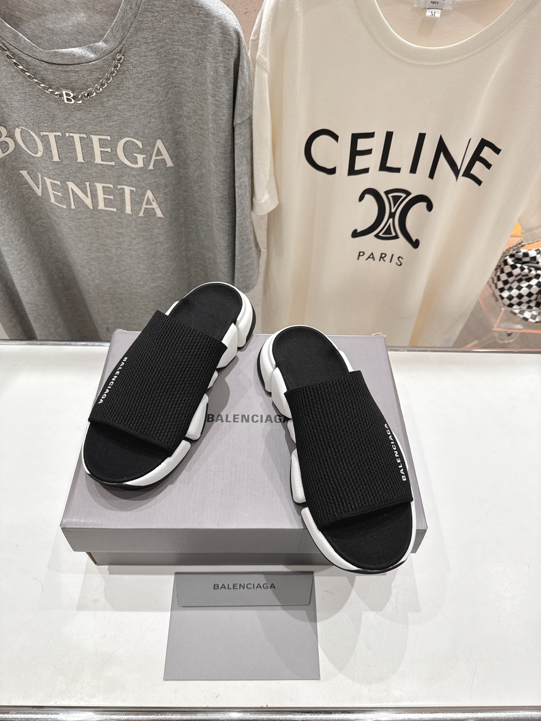高版本出厂   男码+10
  Balenciaga/巴黎世家25ss最新爆款夏季厚底沙滩针织拖鞋～情侣