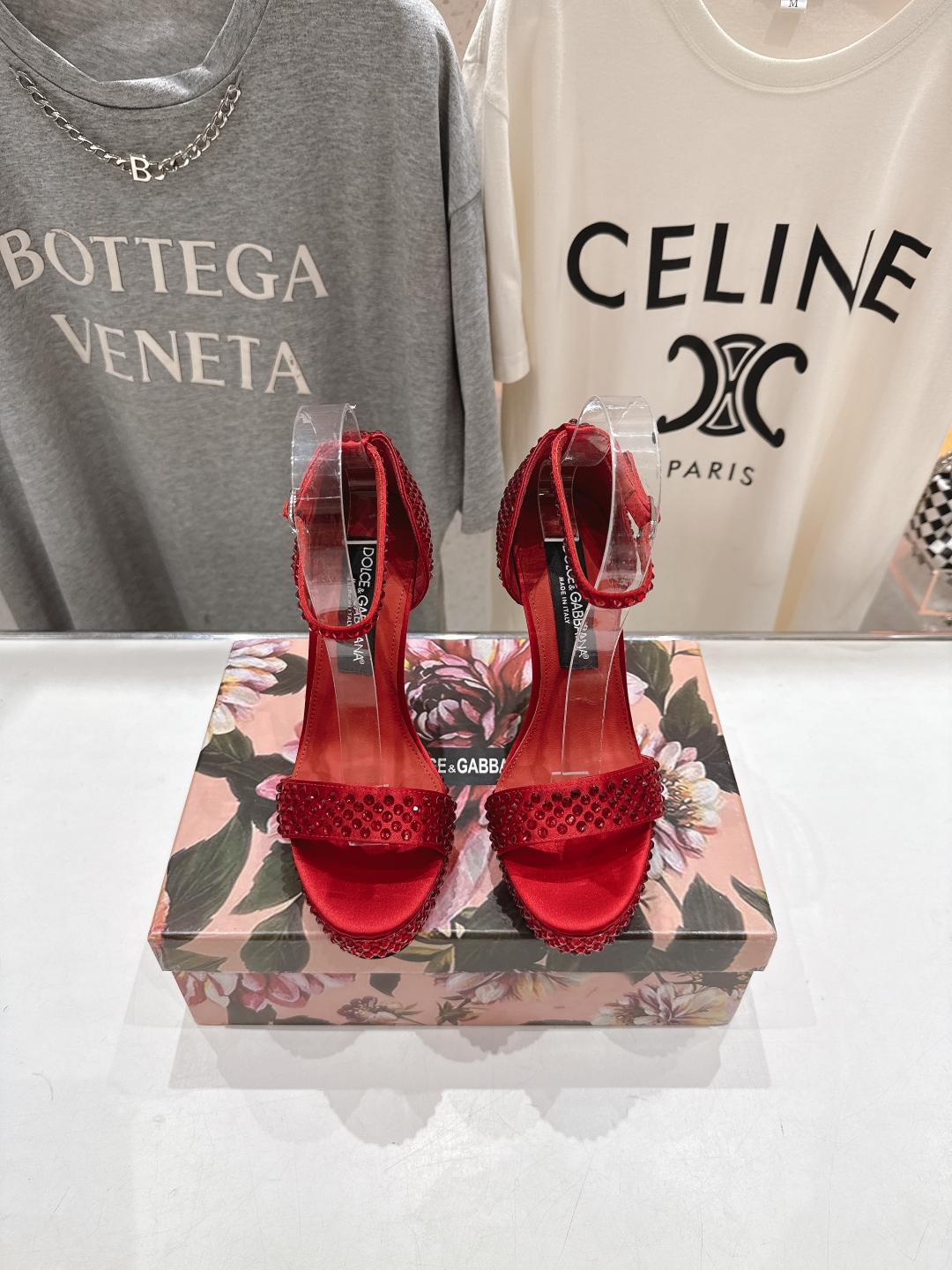 高版本出厂
 𝐃&️𝐆 2025ss夏季新品烫钻高跟凉鞋🆕
DOLCE & GABBANA...DG杜嘉