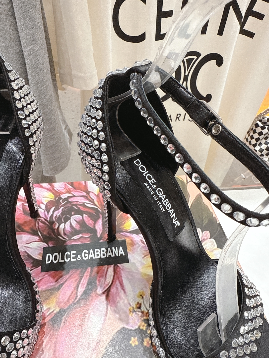 高版本出厂
 𝐃&️𝐆 2025ss夏季新品烫钻高跟凉鞋🆕
DOLCE & GABBANA...DG杜嘉