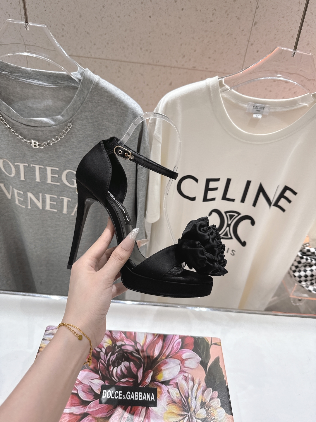 高版本出厂
 𝐃&️𝐆 2025ss夏季新品烫钻高跟凉鞋🆕
DOLCE & GABBANA...DG杜嘉