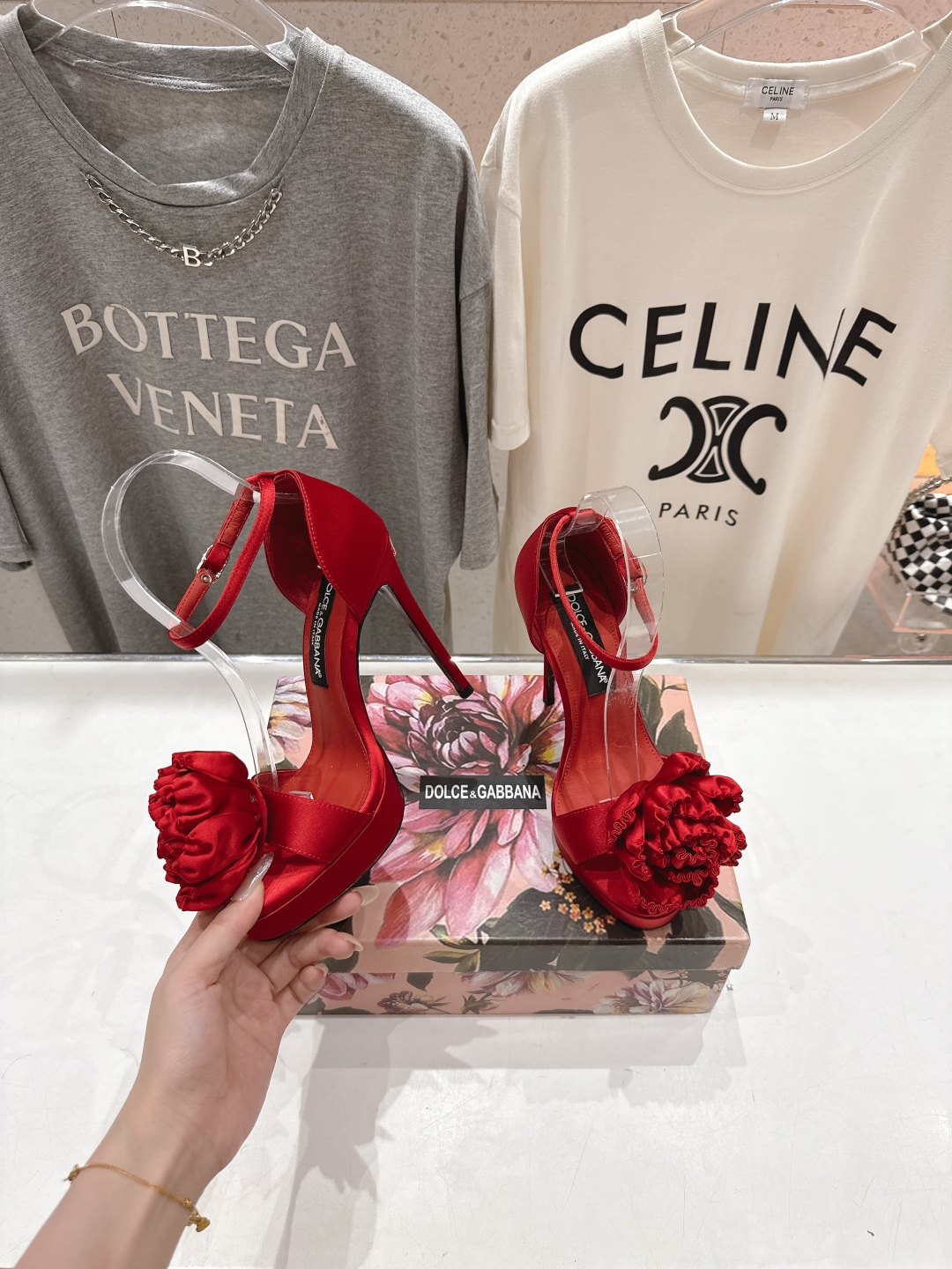 高版本出厂
 𝐃&️𝐆 2025ss夏季新品烫钻高跟凉鞋🆕
DOLCE & GABBANA...DG杜嘉