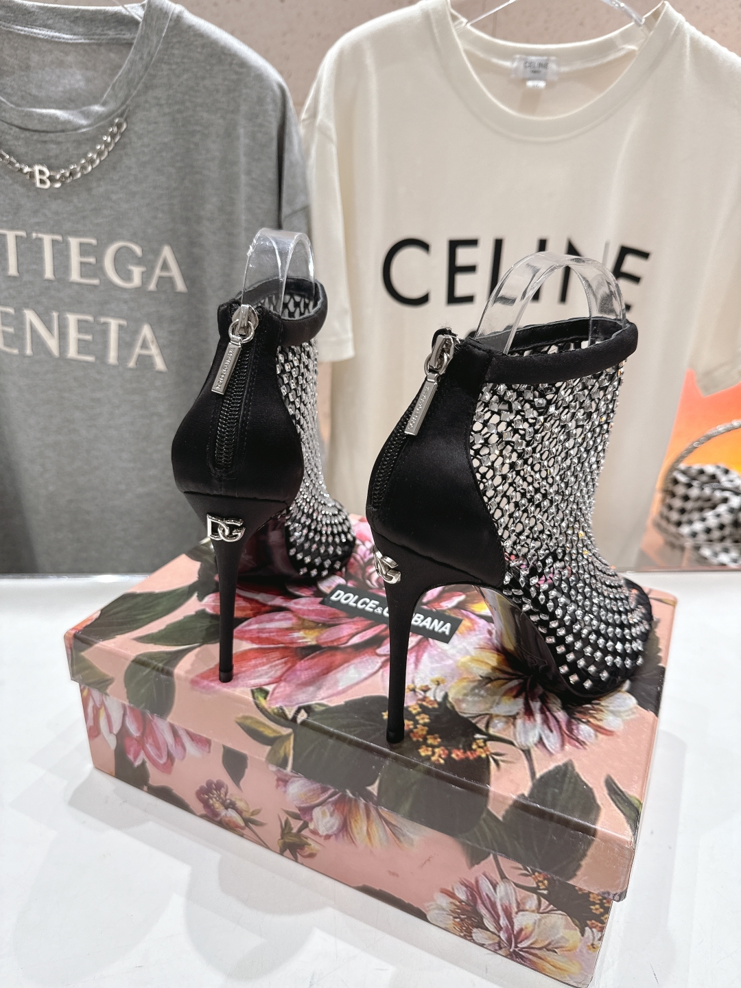 高版本出厂
 𝐃&️𝐆 2025春夏新品高跟凉鞋🆕
DOLCE & GABBANA...DG杜嘉班纳时装