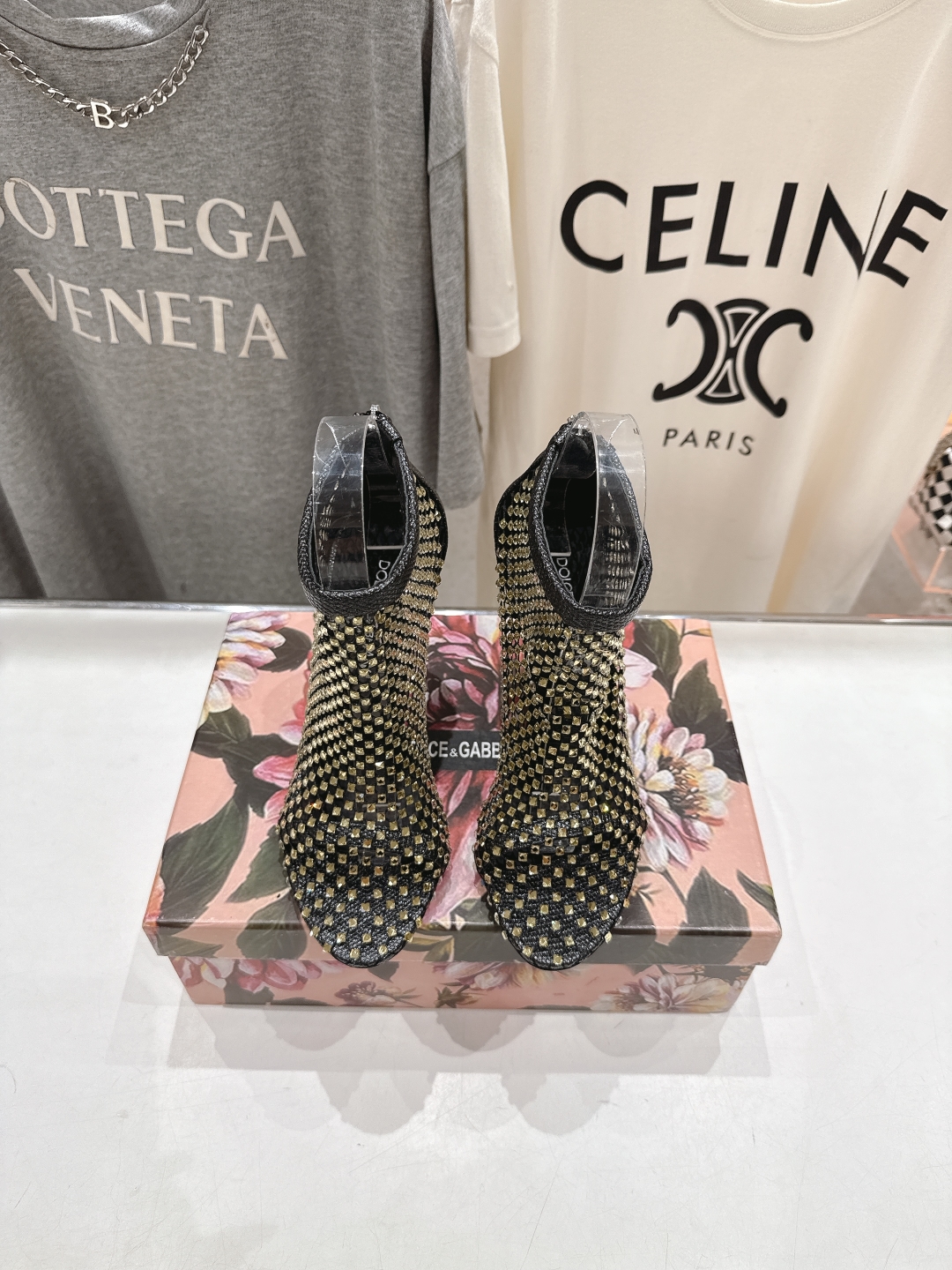 高版本出厂
 𝐃&️𝐆 2025春夏新品高跟凉鞋🆕
DOLCE & GABBANA...DG杜嘉班纳时装