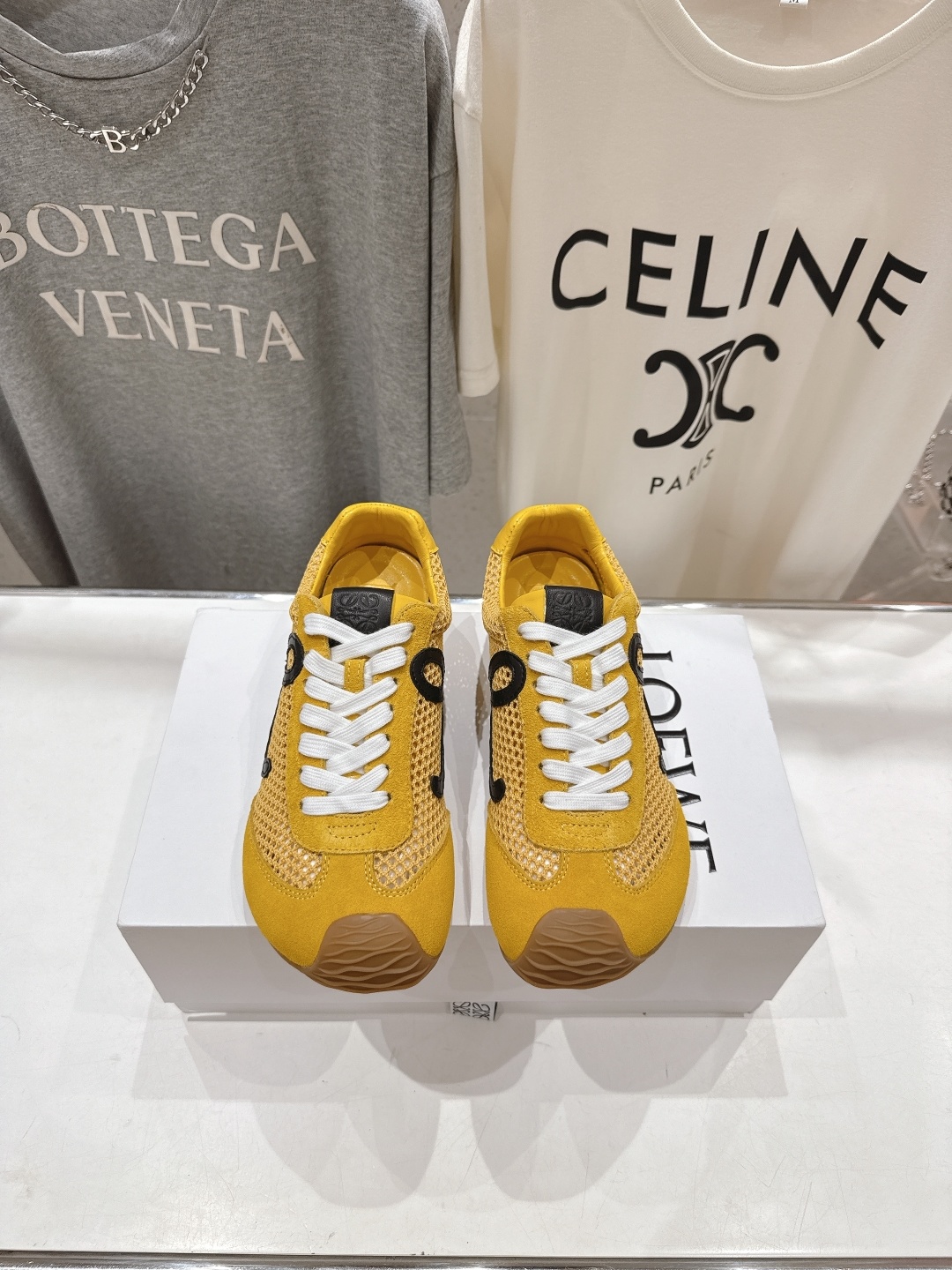 高版本出厂 网面 男码+10
LOEWE罗意威二代Ballet Runner升级2.0给足界一些震撼,