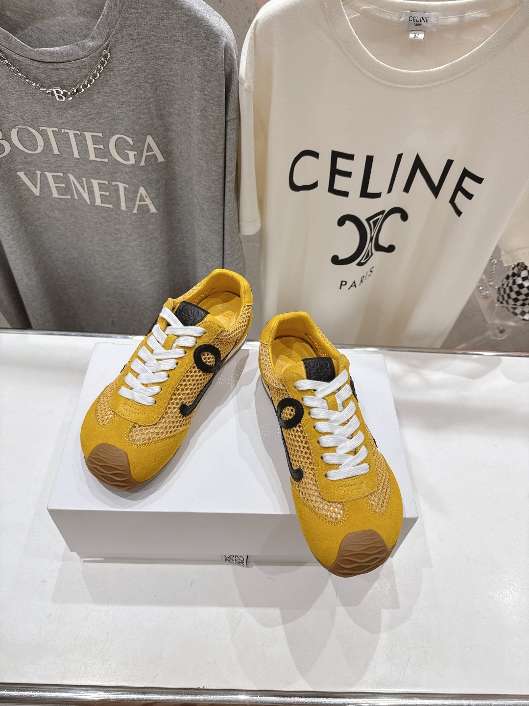高版本出厂 网面 男码+10
LOEWE罗意威二代Ballet Runner升级2.0给足界一些震撼,