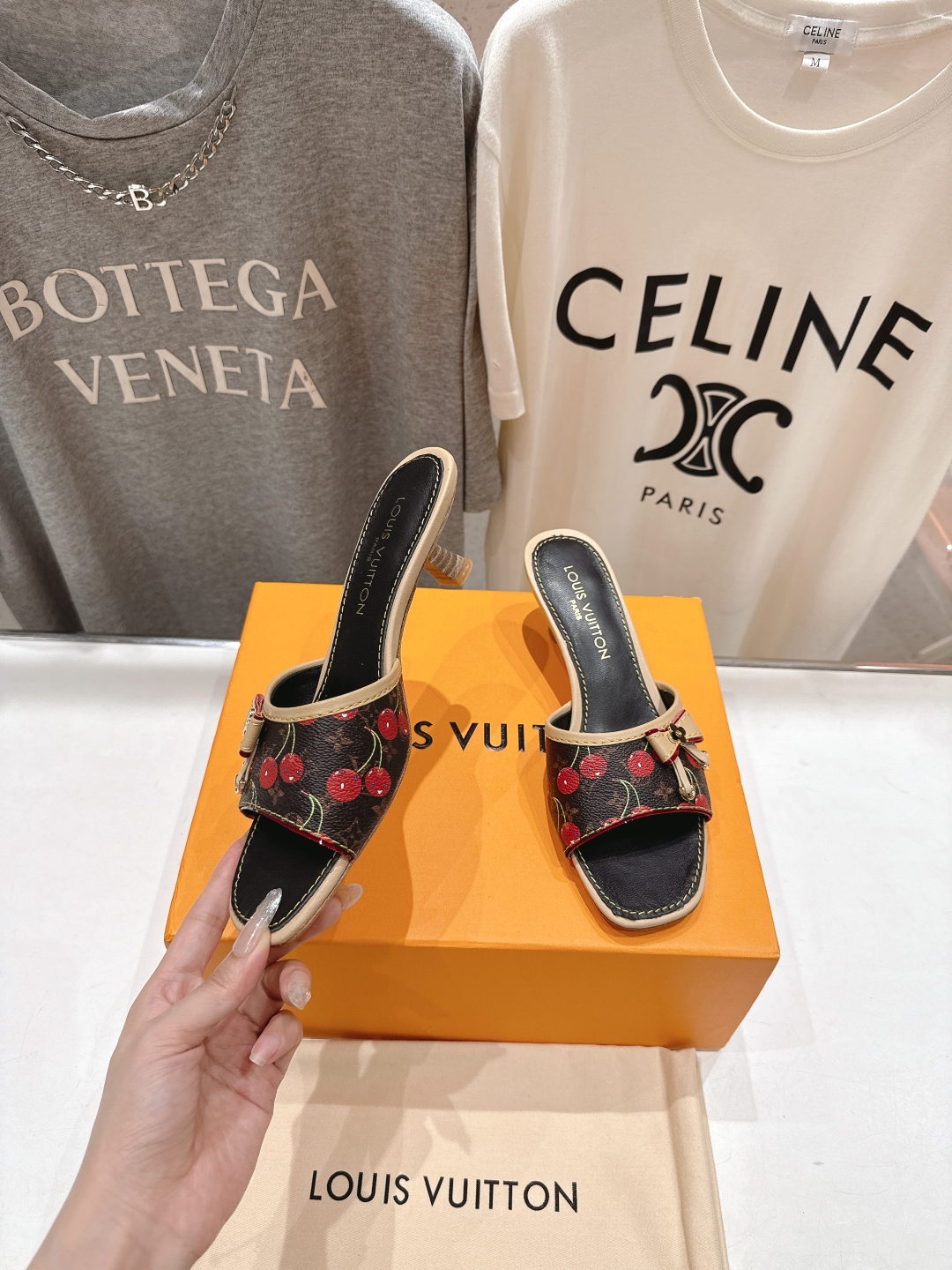 高版本出厂
  Louis Vuitton ss25 new arrival LV驴牌春夏新品系列蝴蝶结