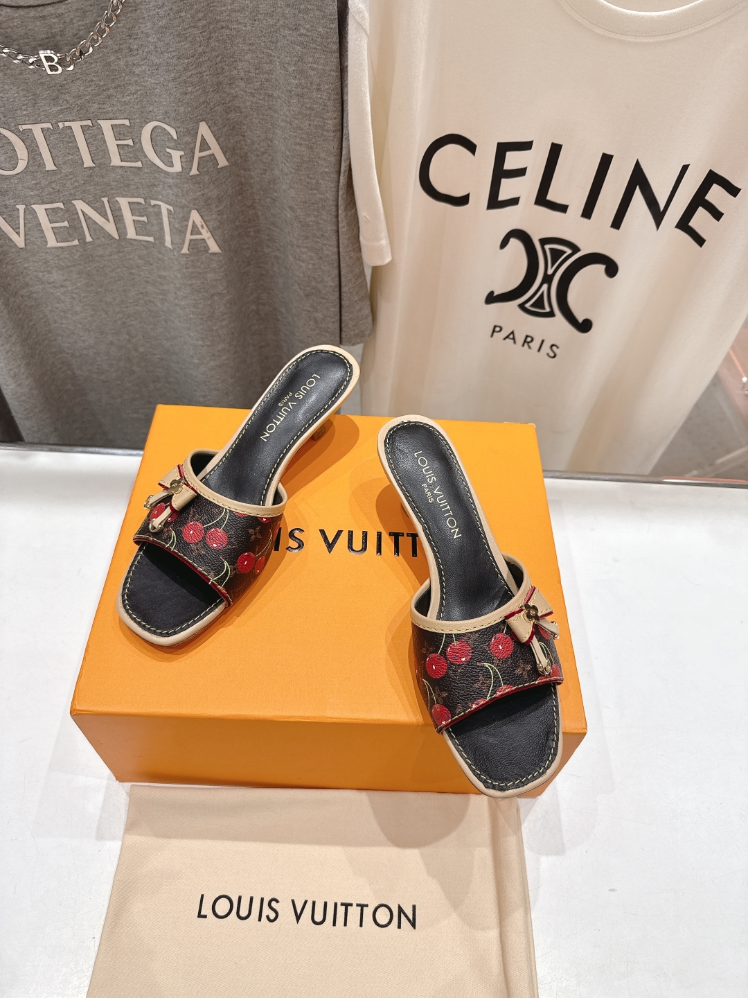 高版本出厂
  Louis Vuitton ss25 new arrival LV驴牌春夏新品系列蝴蝶结