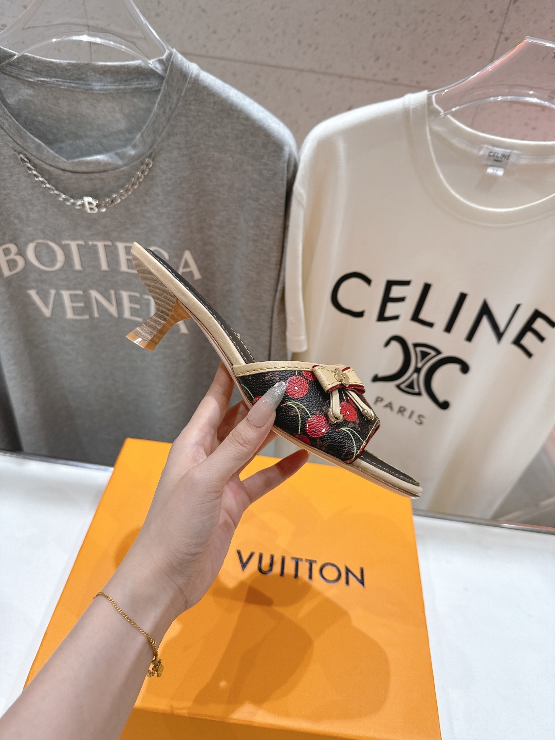 高版本出厂
  Louis Vuitton ss25 new arrival LV驴牌春夏新品系列蝴蝶结