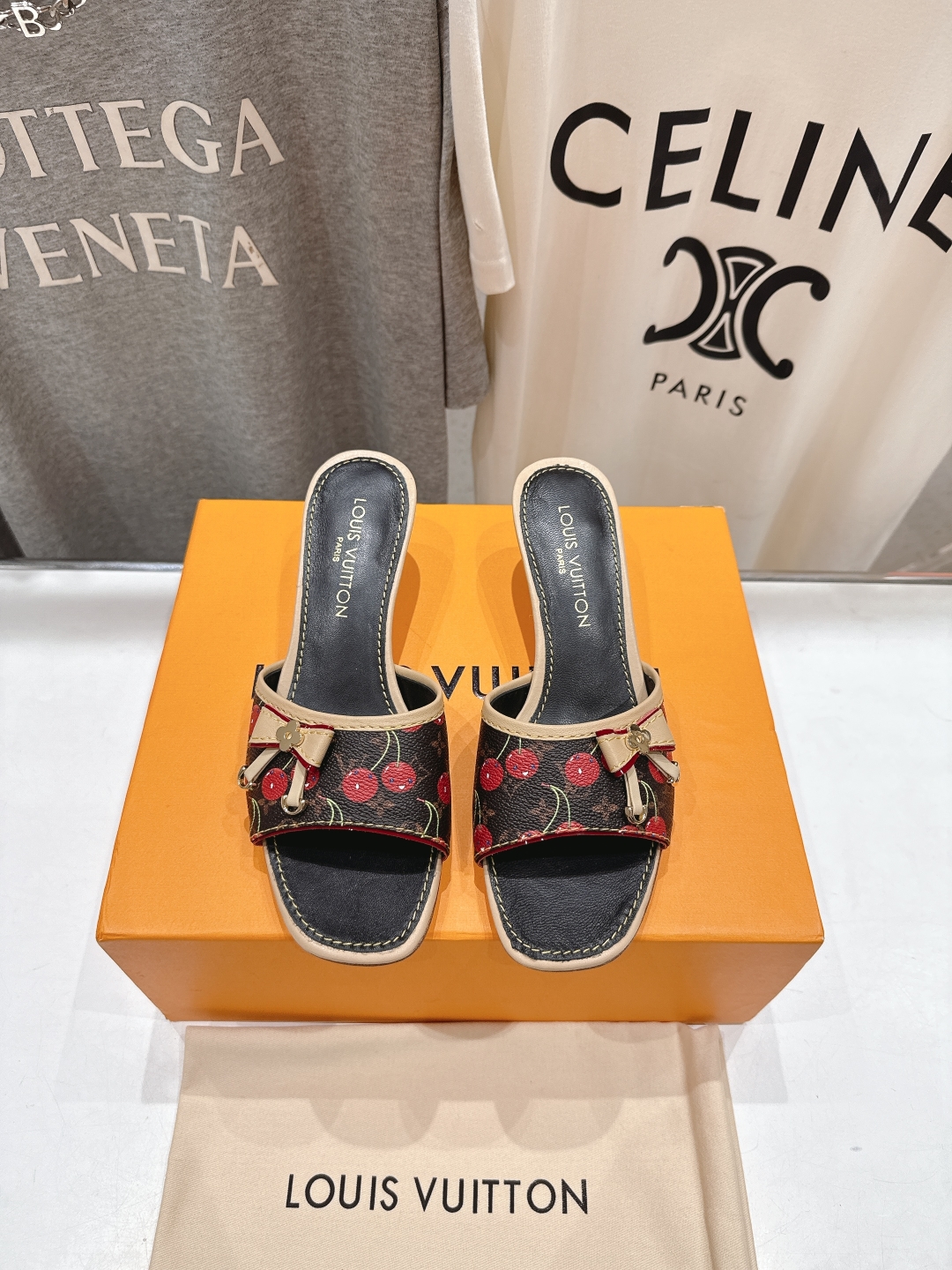 高版本出厂
  Louis Vuitton ss25 new arrival LV驴牌春夏新品系列蝴蝶结