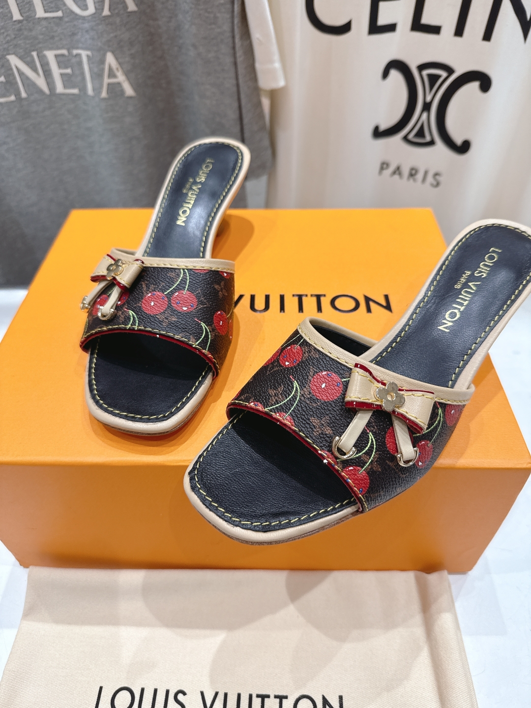 高版本出厂
  Louis Vuitton ss25 new arrival LV驴牌春夏新品系列蝴蝶结