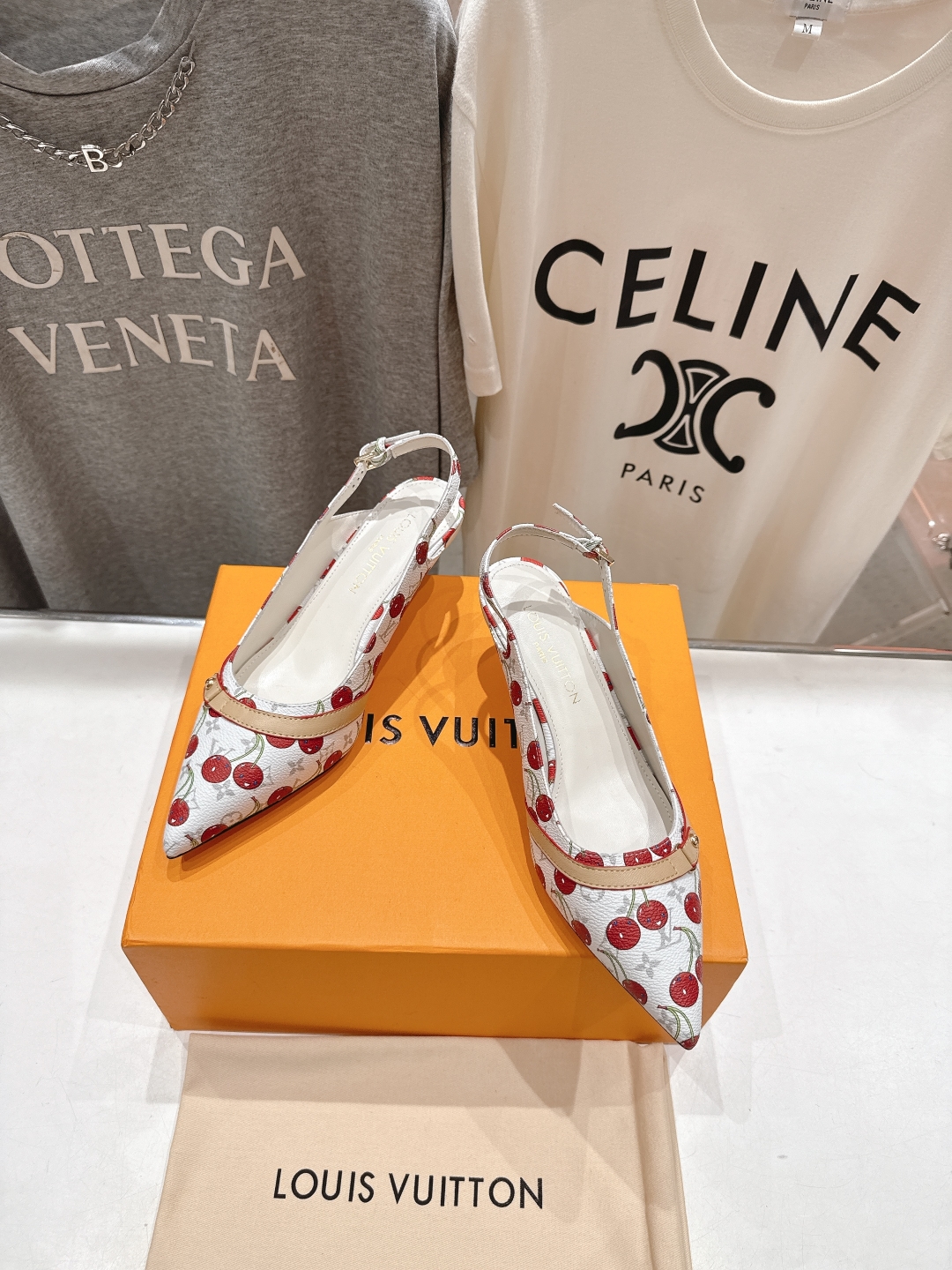 高版本出厂
  Louis Vuitton ss25 new arrival LV驴牌春夏系列新款高跟鞋