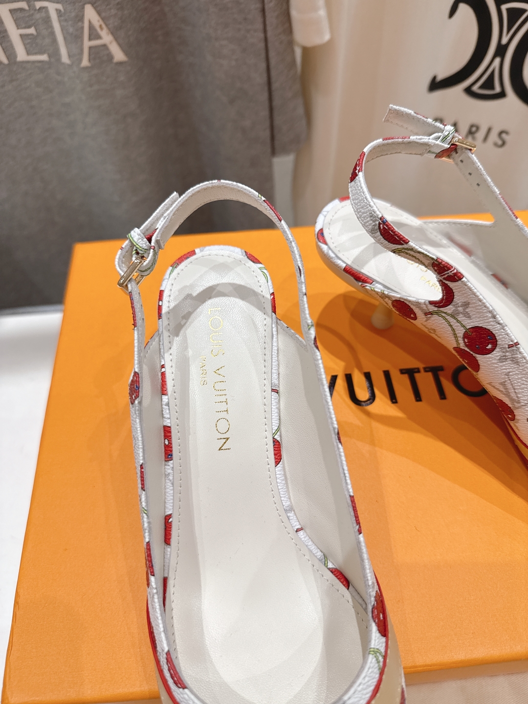 高版本出厂
  Louis Vuitton ss25 new arrival LV驴牌春夏系列新款高跟鞋