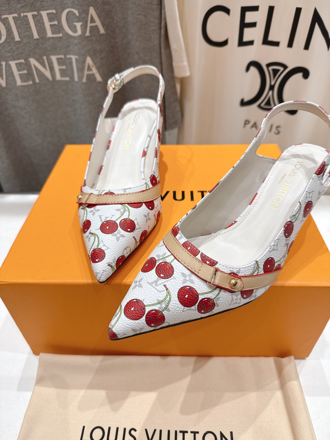 高版本出厂
  Louis Vuitton ss25 new arrival LV驴牌春夏系列新款高跟鞋
