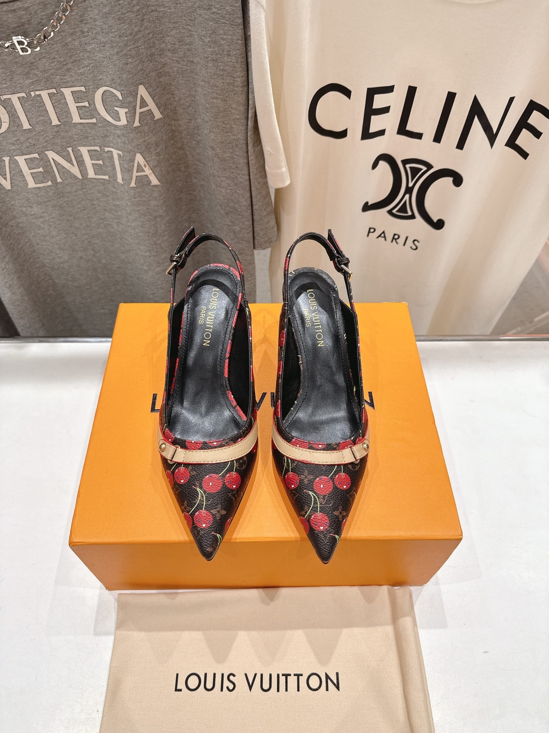 高版本出厂
  Louis Vuitton ss25 new arrival LV驴牌春夏系列新款高跟鞋