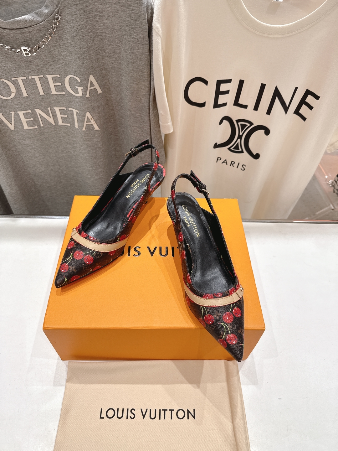 高版本出厂
  Louis Vuitton ss25 new arrival LV驴牌春夏系列新款高跟鞋