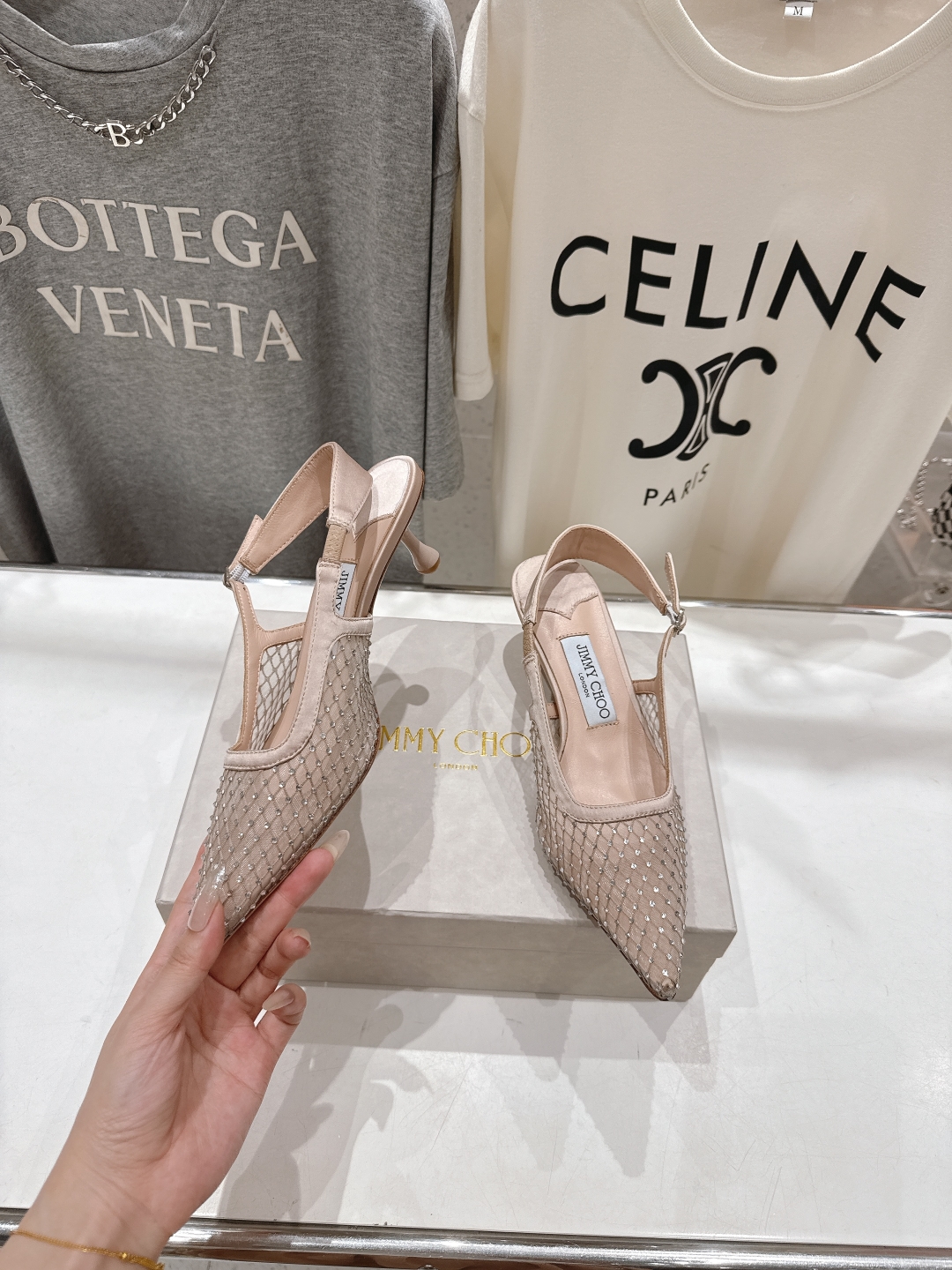 高版本出厂
  JIMMY CHOO*｜JC/吉米周2025ss新款简约尖头网钻高跟鞋凉鞋

原版套楦，
