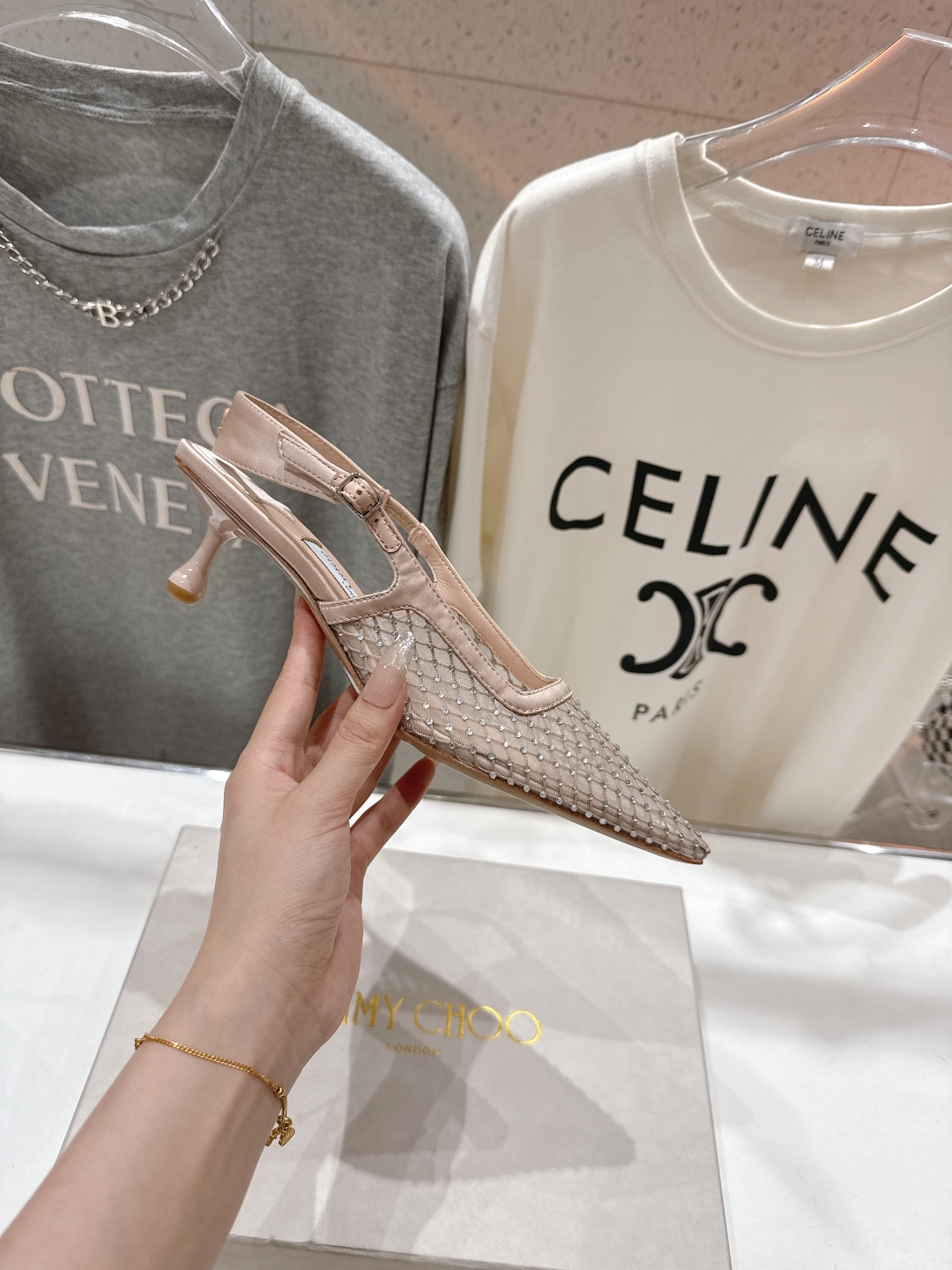 高版本出厂
  JIMMY CHOO*｜JC/吉米周2025ss新款简约尖头网钻高跟鞋凉鞋

原版套楦，