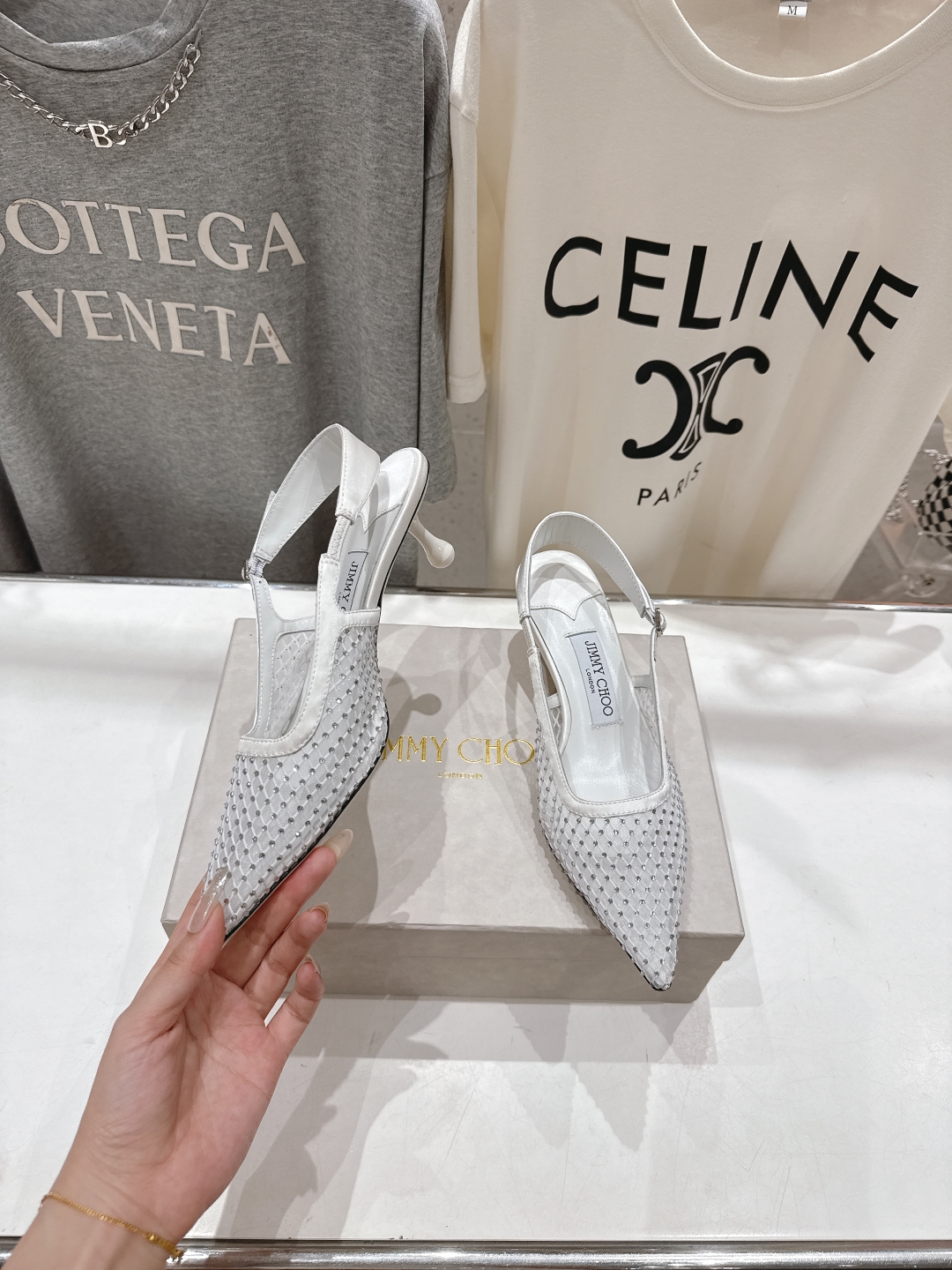 高版本出厂
  JIMMY CHOO*｜JC/吉米周2025ss新款简约尖头网钻高跟鞋凉鞋

原版套楦，