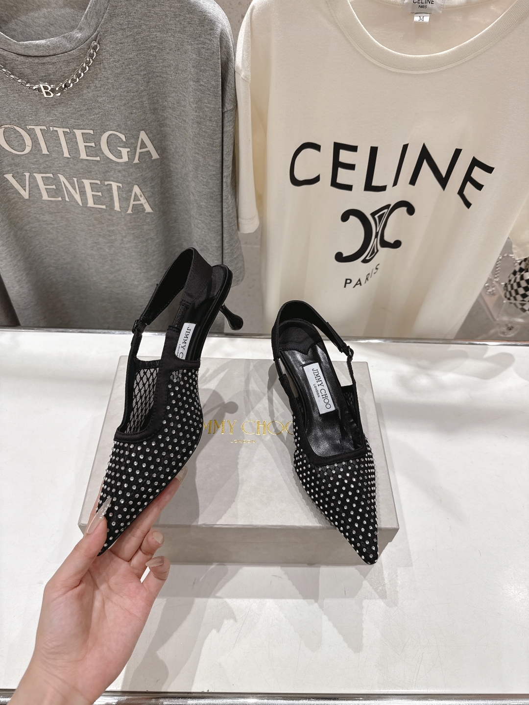 高版本出厂
  JIMMY CHOO*｜JC/吉米周2025ss新款简约尖头网钻高跟鞋凉鞋

原版套楦，