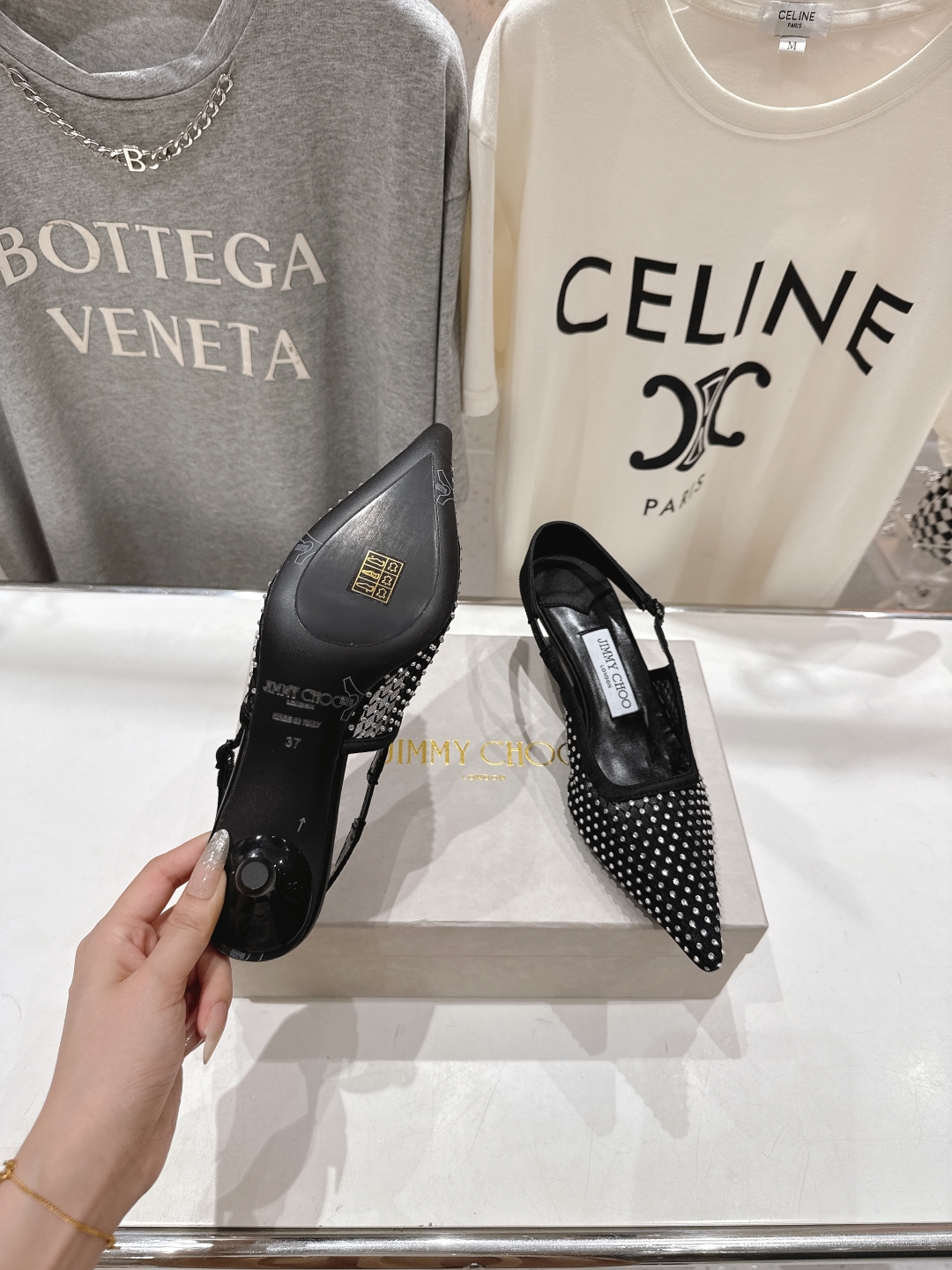 高版本出厂
  JIMMY CHOO*｜JC/吉米周2025ss新款简约尖头网钻高跟鞋凉鞋

原版套楦，