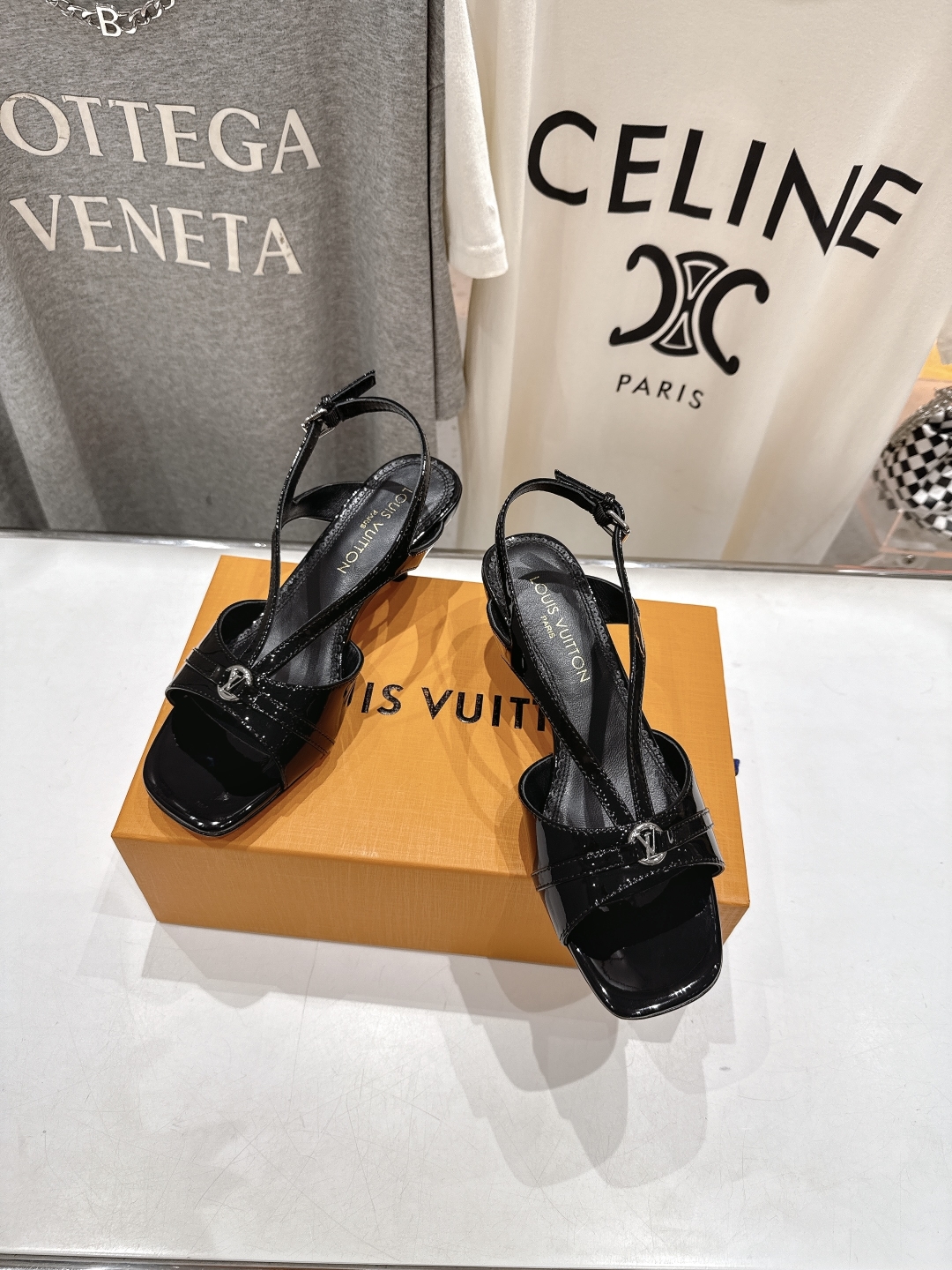 高版本出厂
  Louis Vuitton ss25 new arrival LV驴牌春夏系列新款高跟鞋