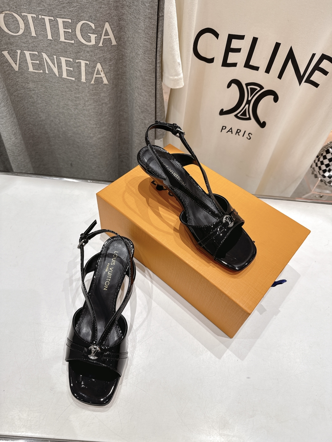 高版本出厂
  Louis Vuitton ss25 new arrival LV驴牌春夏系列新款高跟鞋