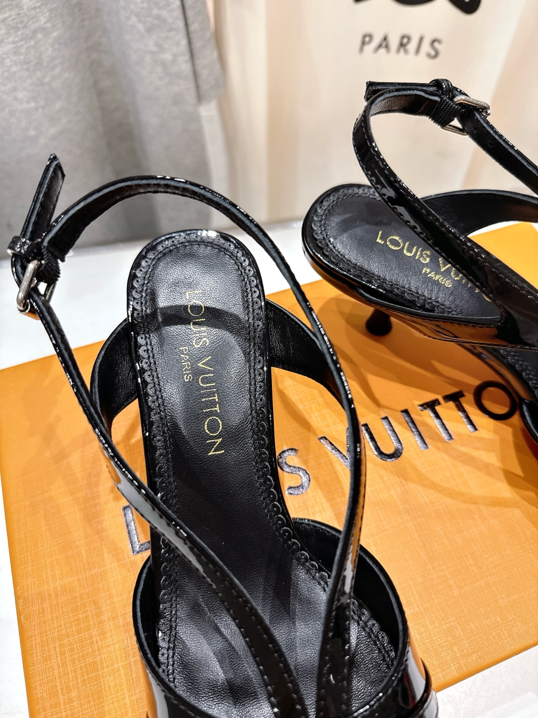 高版本出厂
  Louis Vuitton ss25 new arrival LV驴牌春夏系列新款高跟鞋