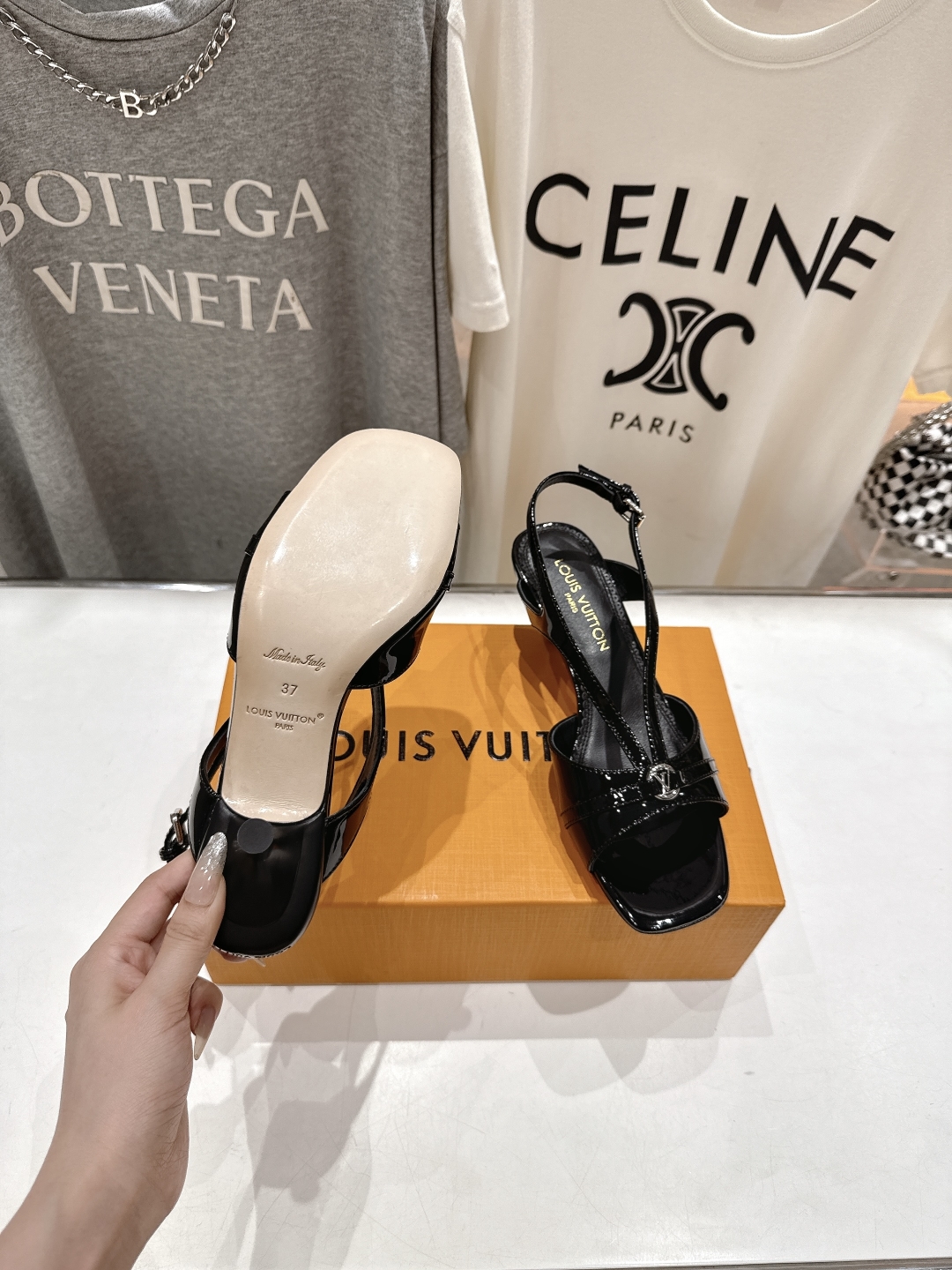 高版本出厂
  Louis Vuitton ss25 new arrival LV驴牌春夏系列新款高跟鞋