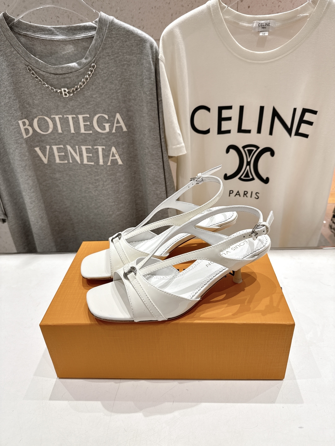 高版本出厂
  Louis Vuitton ss25 new arrival LV驴牌春夏系列新款高跟鞋