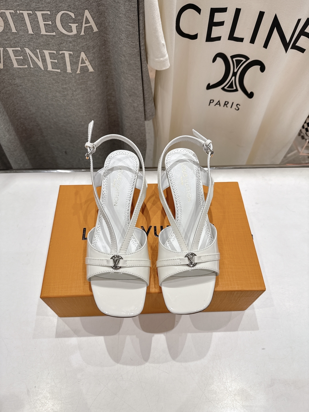 高版本出厂
  Louis Vuitton ss25 new arrival LV驴牌春夏系列新款高跟鞋