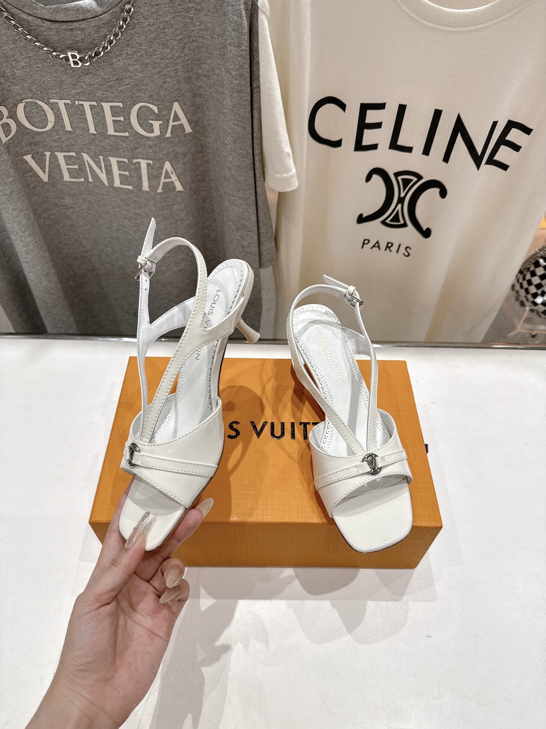 高版本出厂
  Louis Vuitton ss25 new arrival LV驴牌春夏系列新款高跟鞋