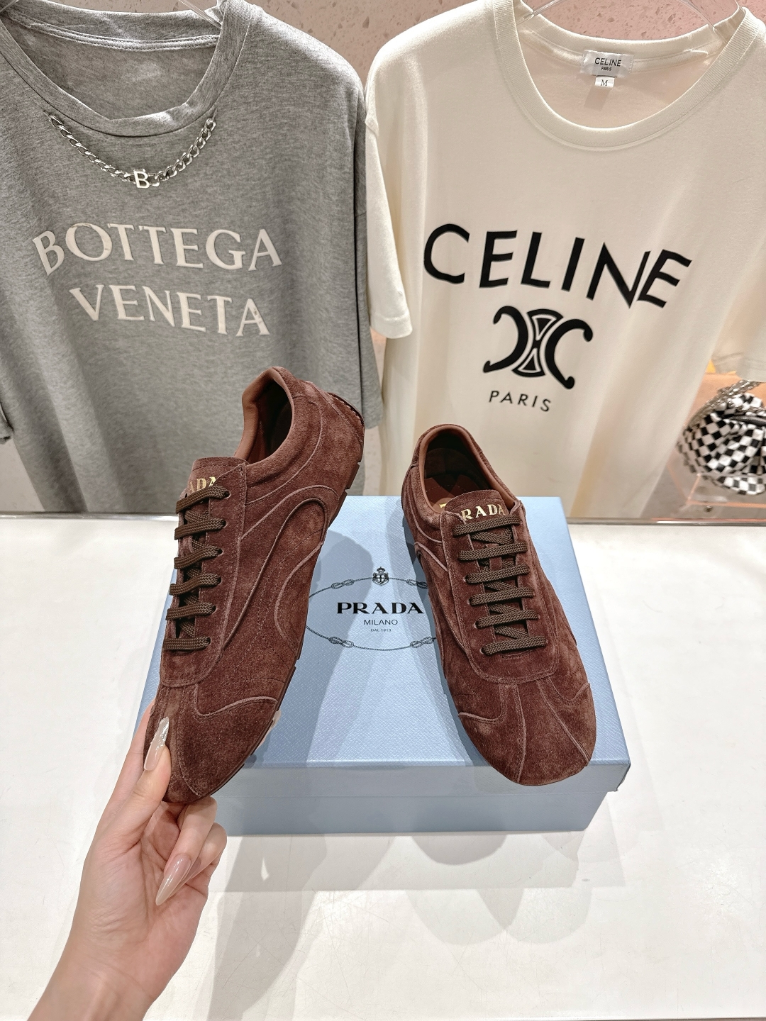 高版本出厂   男码+10 情侣款
  Prada*普拉达P家25ssfw～new新款绑带情侣款休闲鞋，
