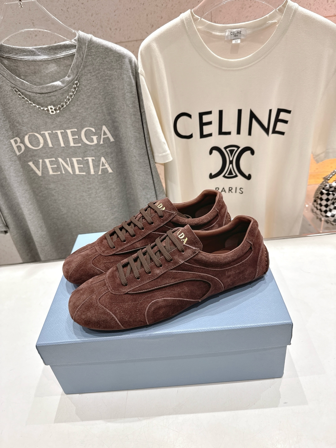 高版本出厂   男码+10 情侣款
  Prada*普拉达P家25ssfw～new新款绑带情侣款休闲鞋，