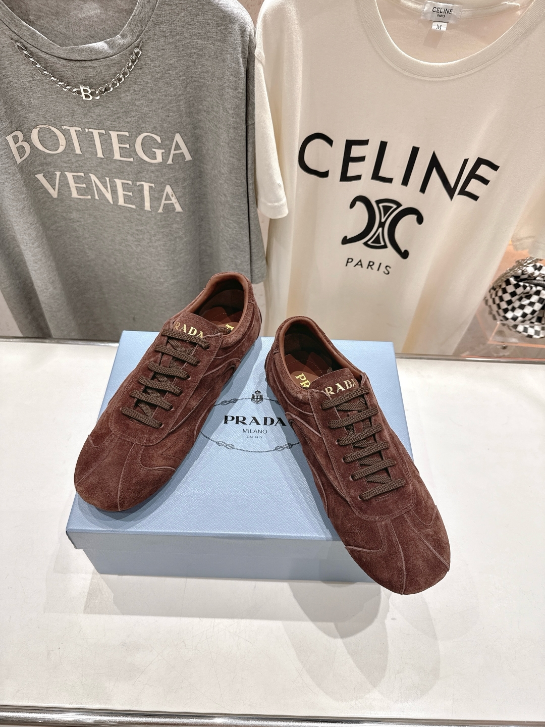 高版本出厂   男码+10 情侣款
  Prada*普拉达P家25ssfw～new新款绑带情侣款休闲鞋，